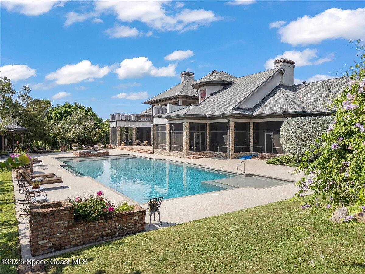 586 Wethersfield Place