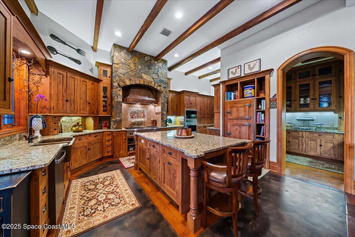 586 Wethersfield Place