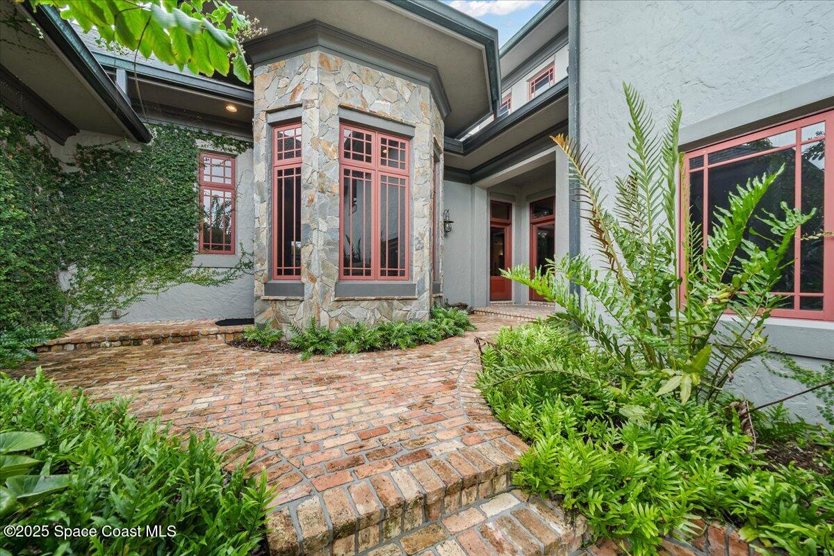 586 Wethersfield Place