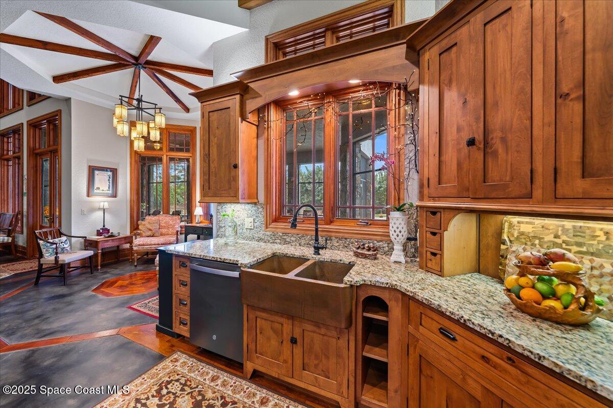 586 Wethersfield Place