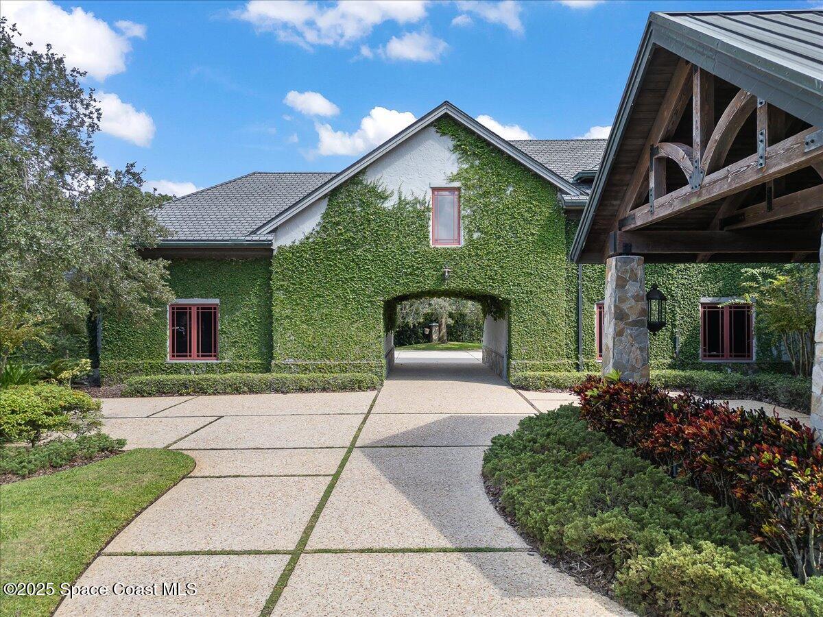 586 Wethersfield Place