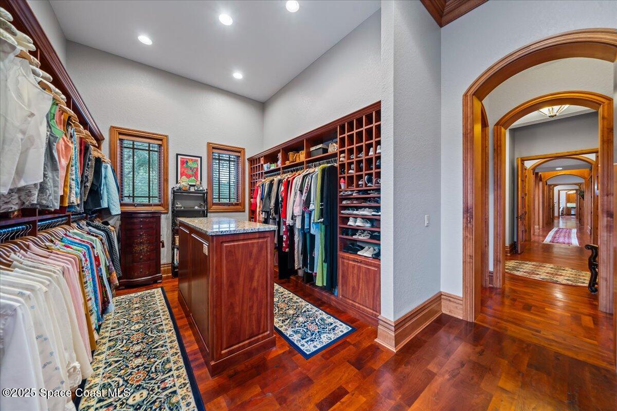 586 Wethersfield Place