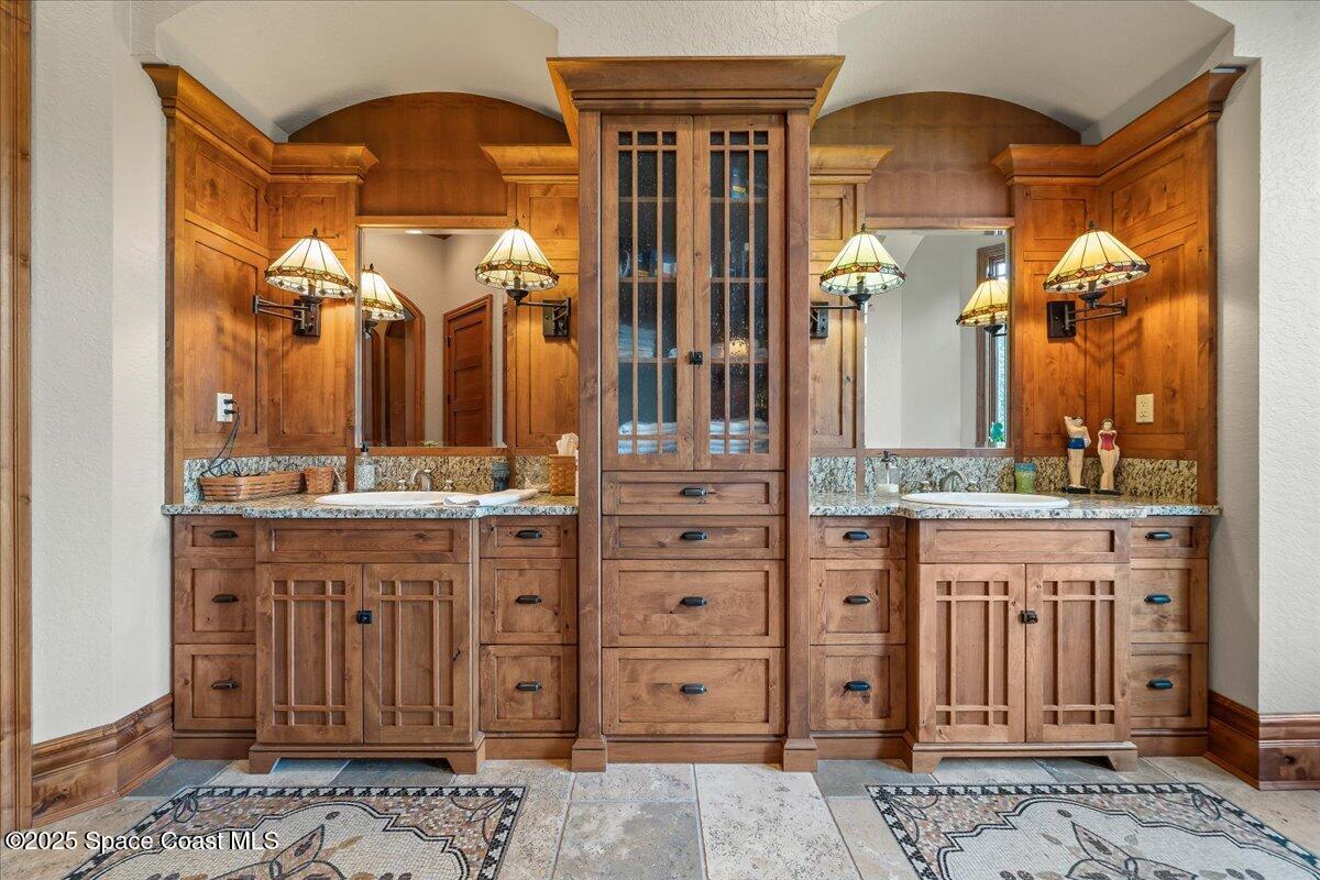 586 Wethersfield Place