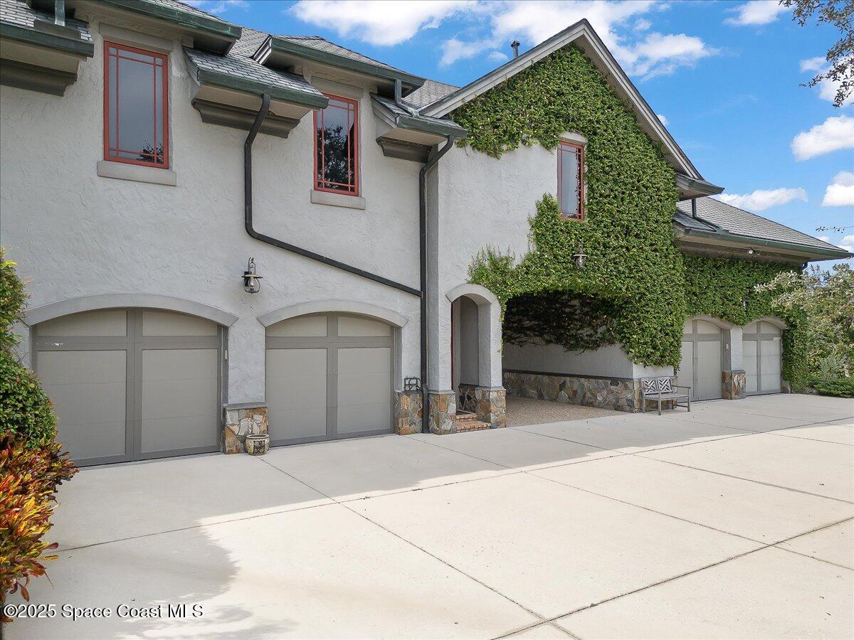 586 Wethersfield Place