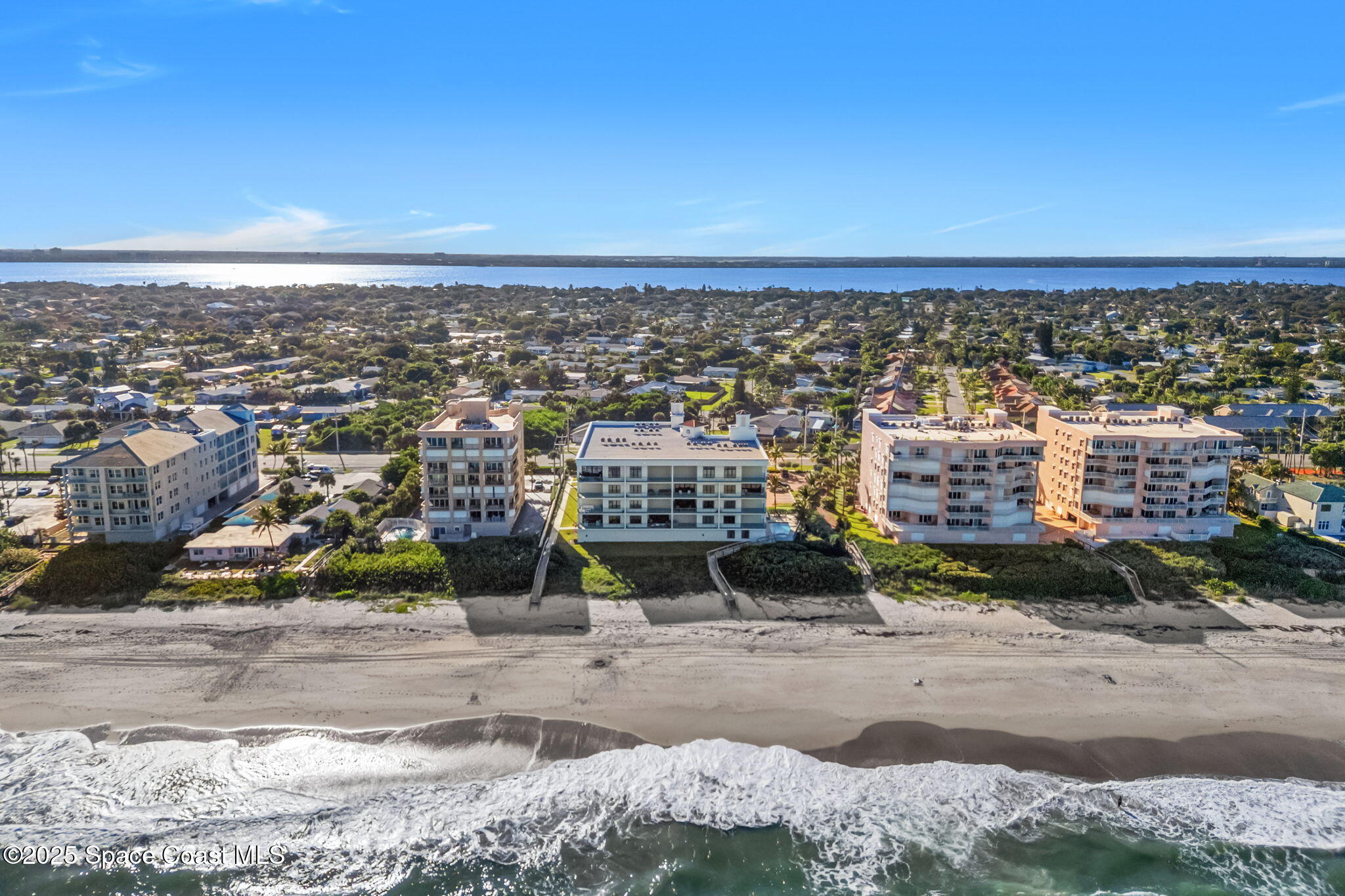 1795 N Highway A1a N, 402