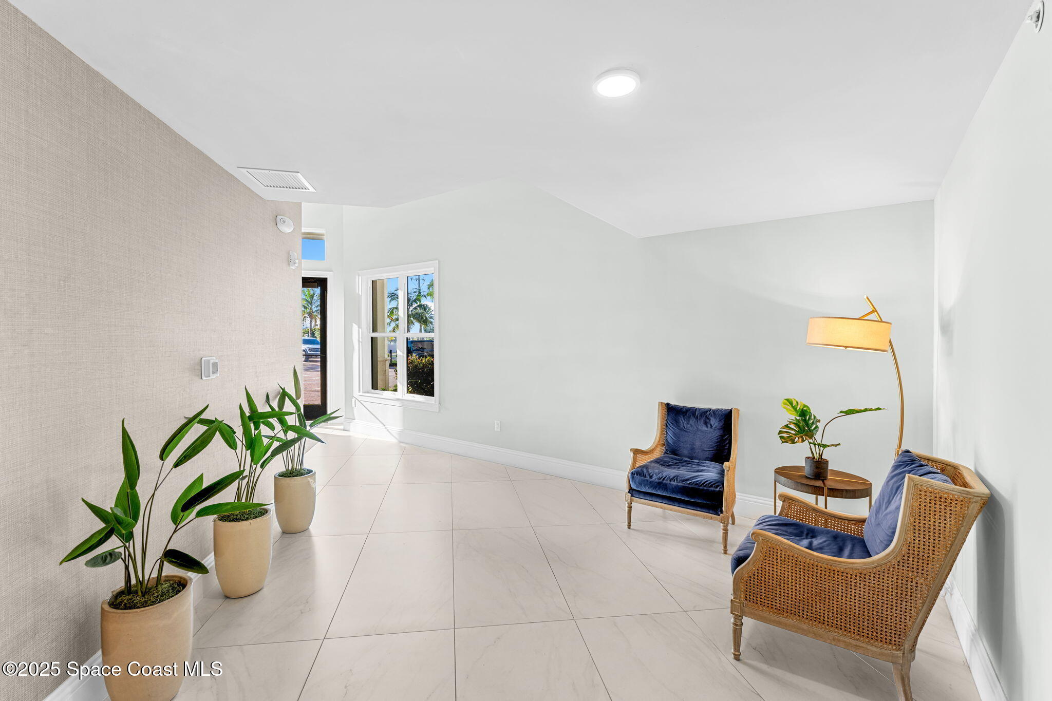 1795 N Highway A1a N, 402