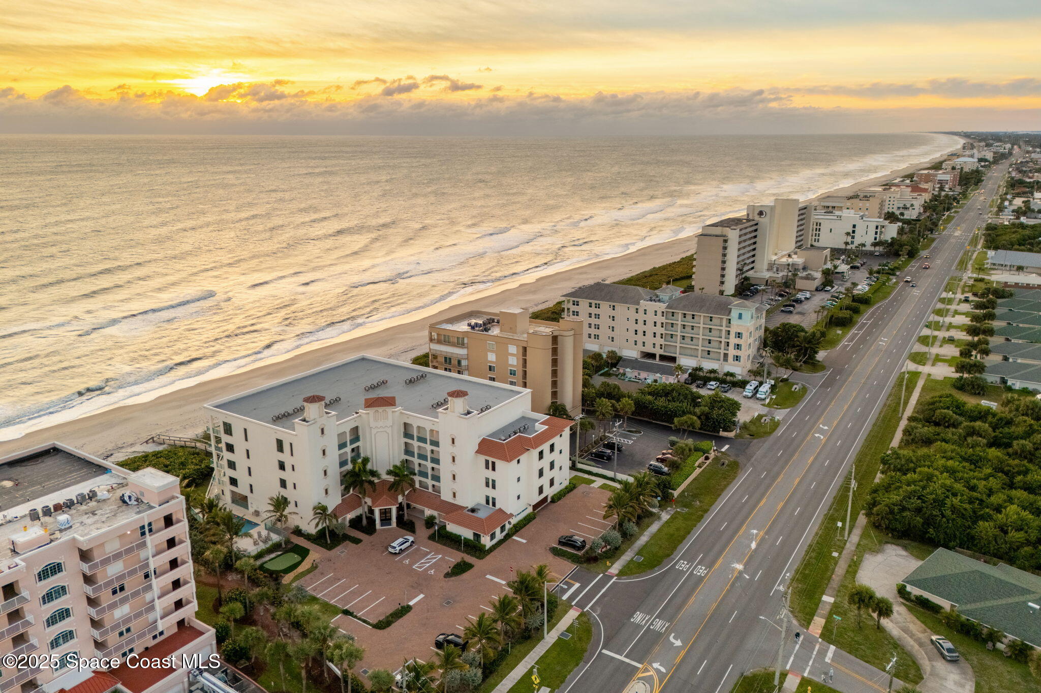 1795 N Highway A1a N, 402