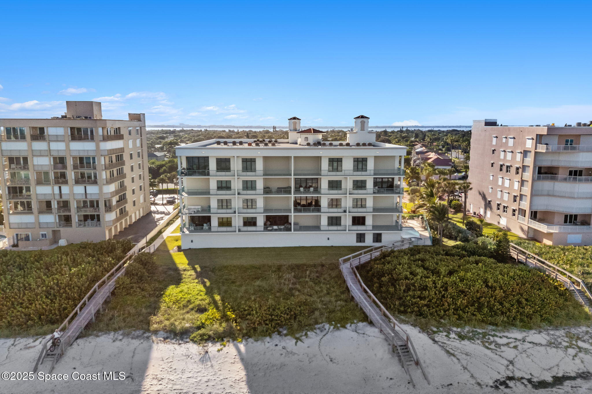 1795 N Highway A1a N, 402