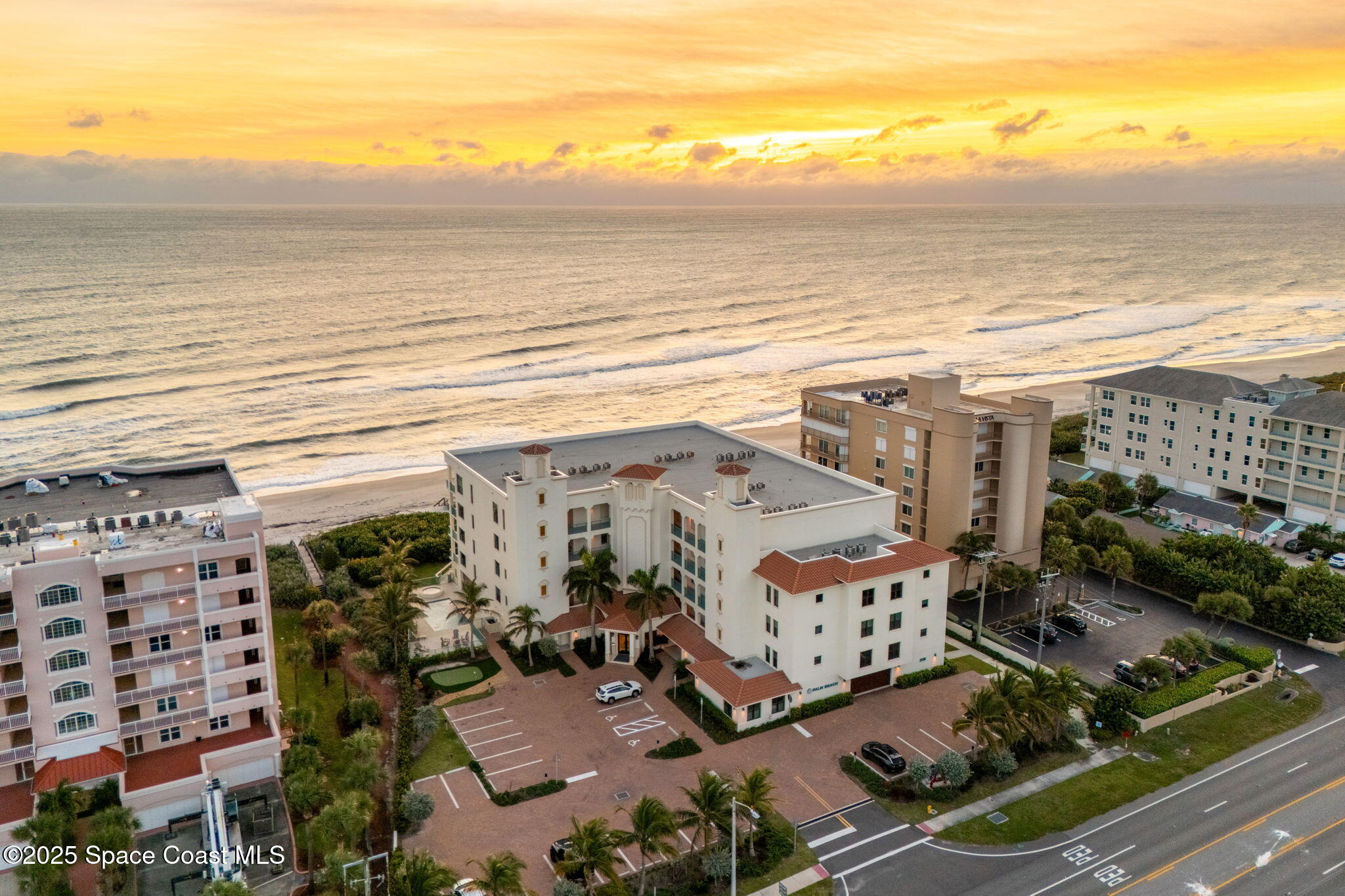 1795 N Highway A1a N, 402