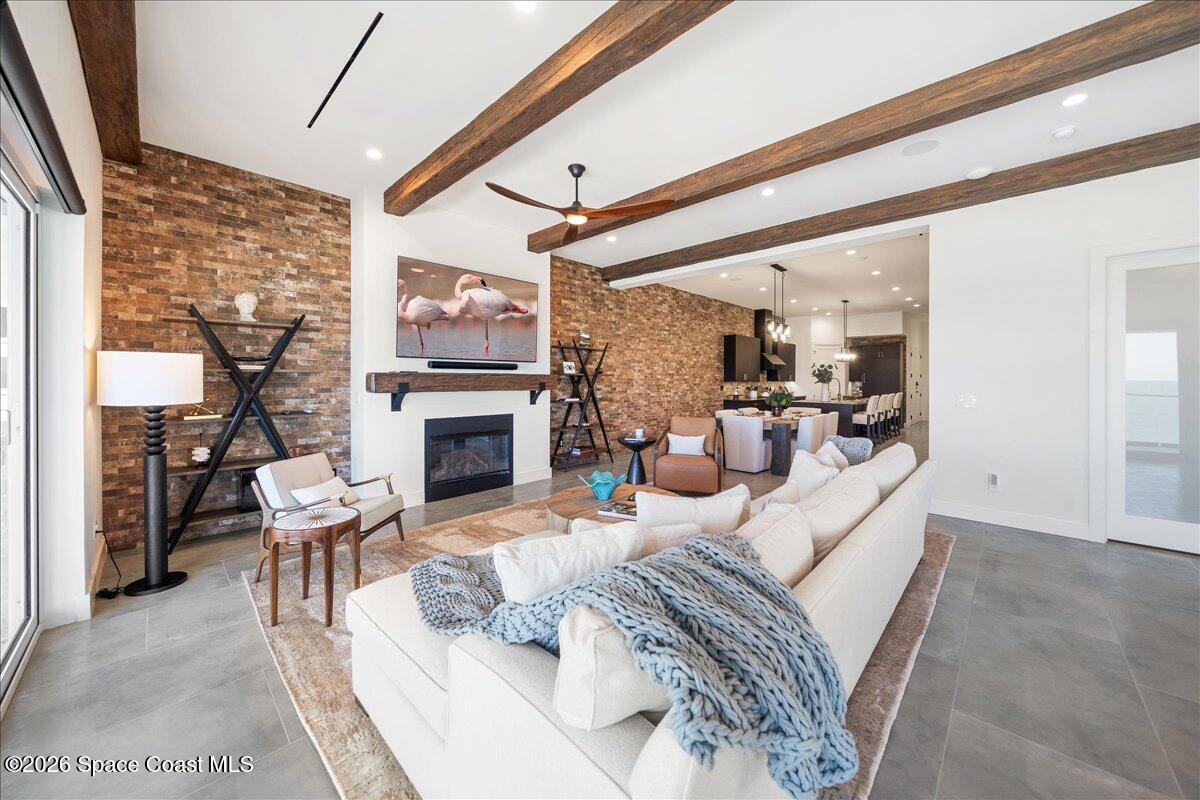 2765 N Highway A1a 504