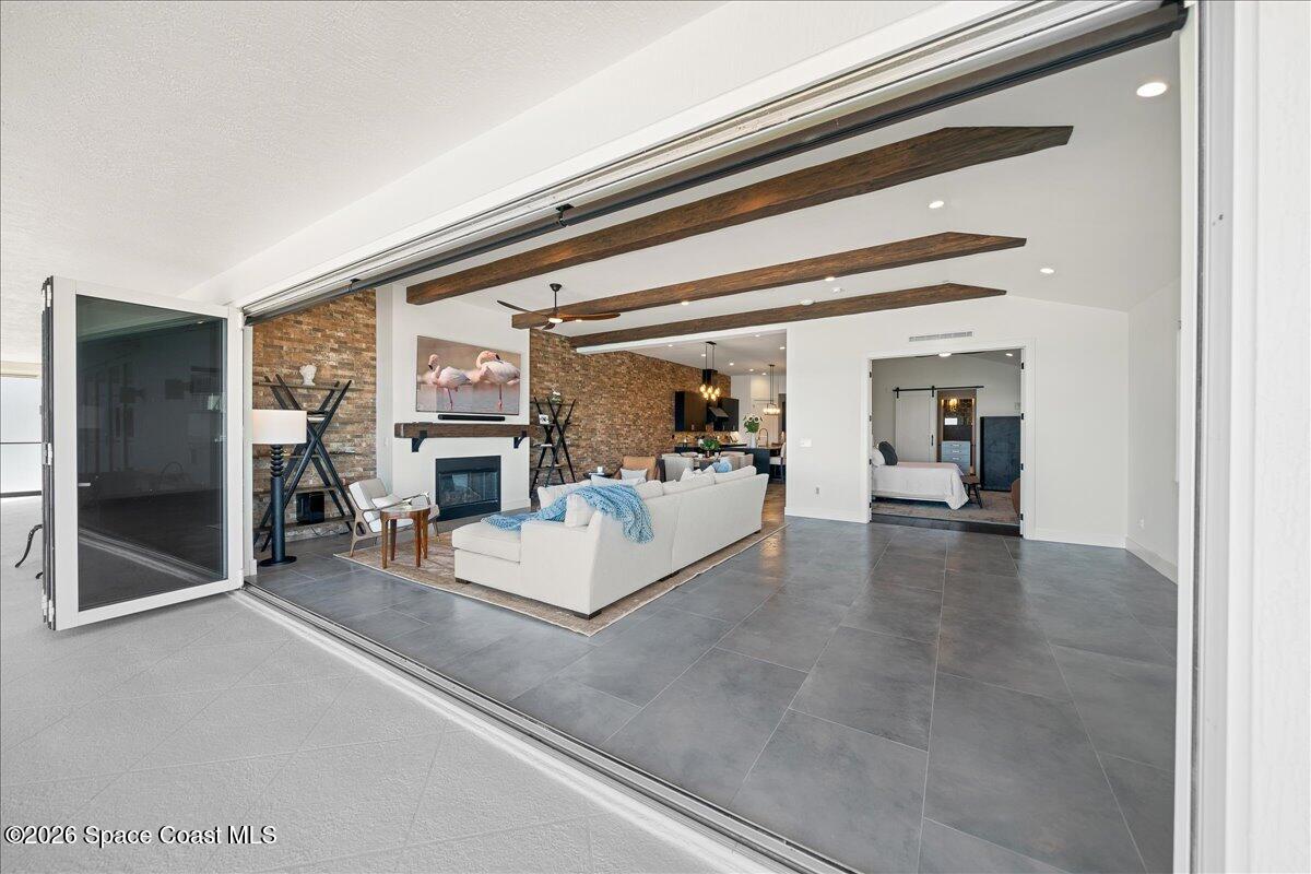 2765 N Highway A1a 504