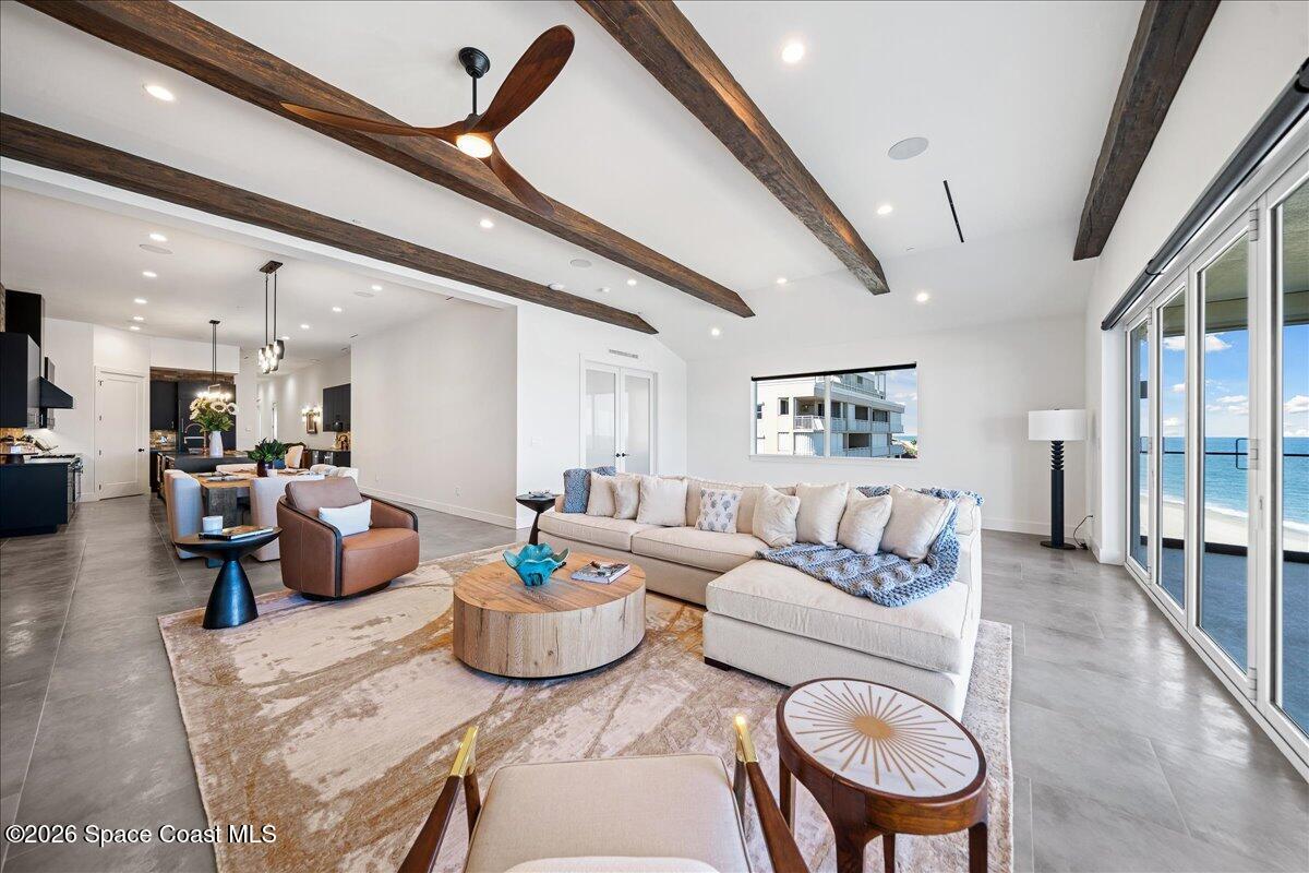 2765 N Highway A1a 504