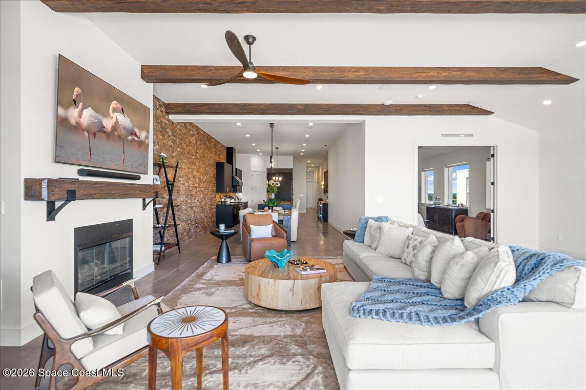 2765 N Highway A1a 504