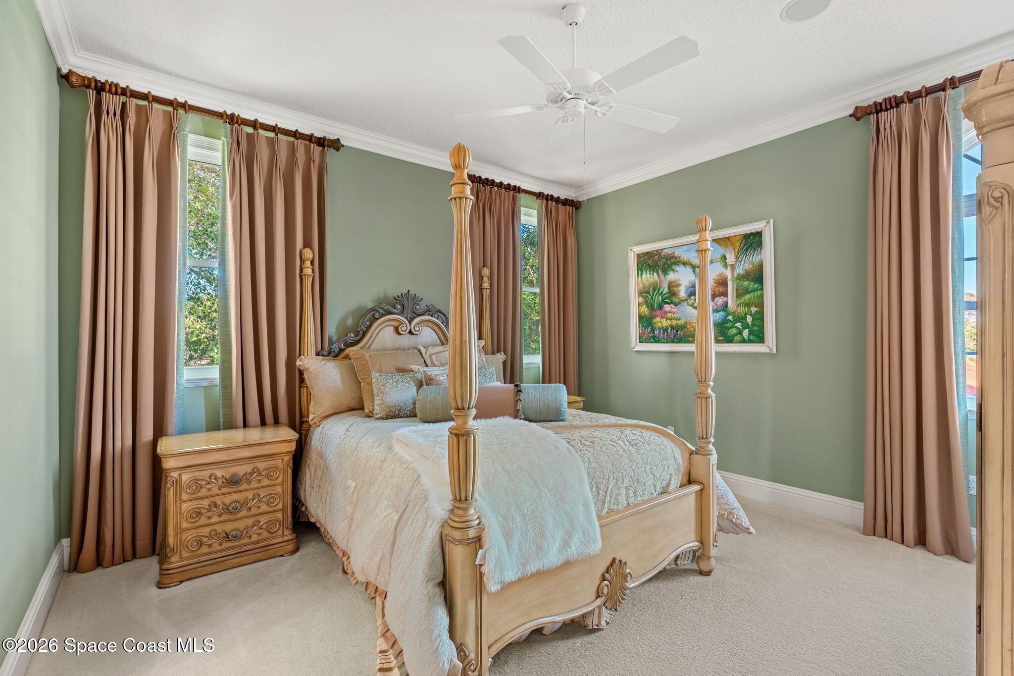 4760 Honeyridge Lane