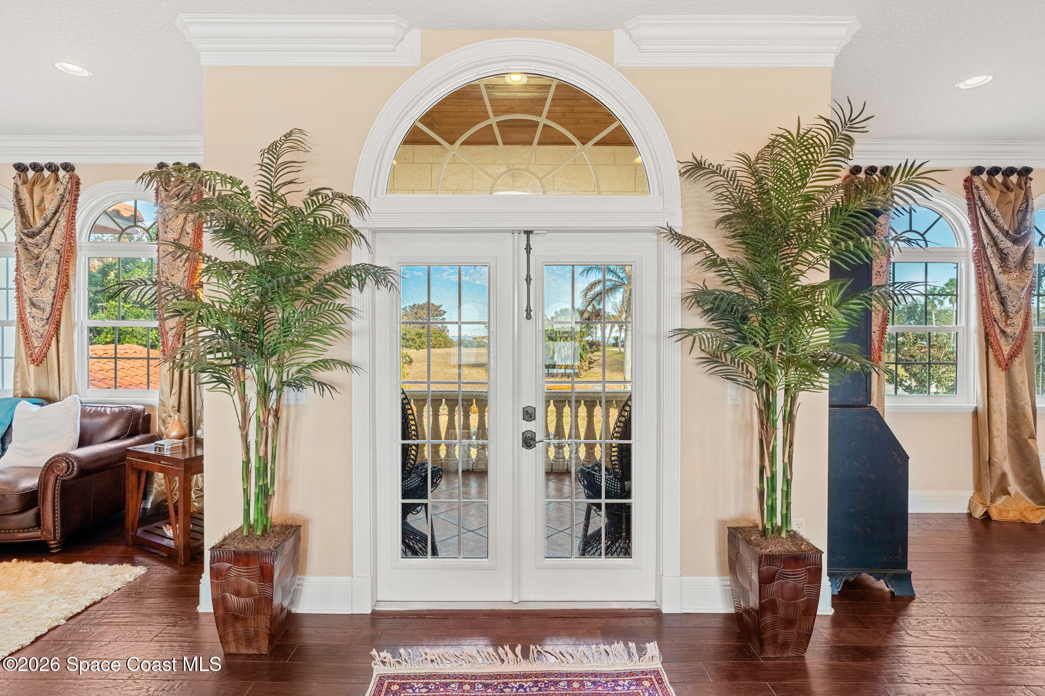 4760 Honeyridge Lane