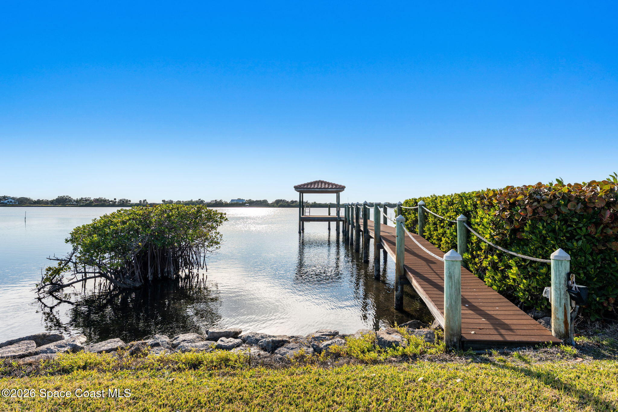 4760 Honeyridge Lane