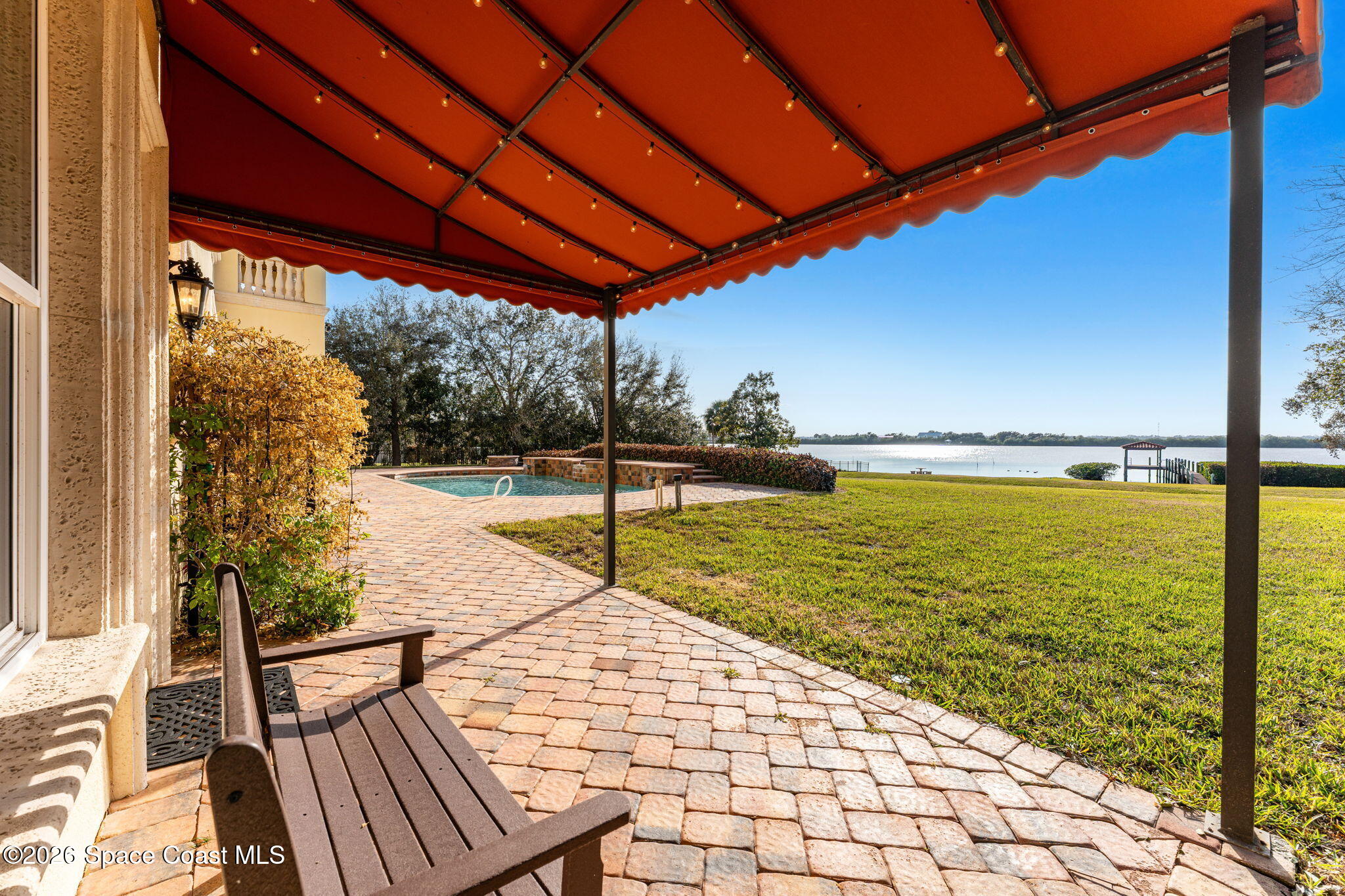 4760 Honeyridge Lane