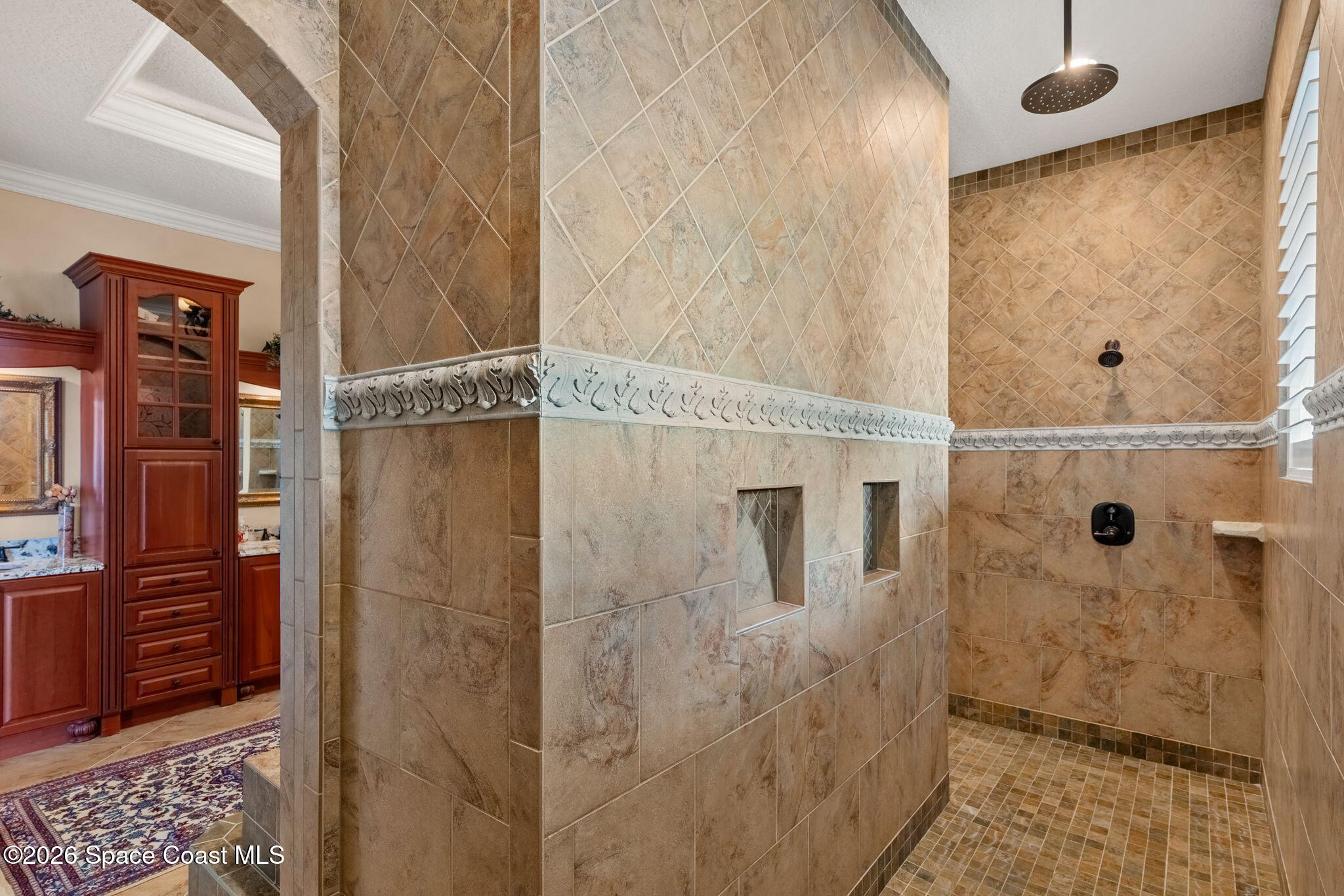 4760 Honeyridge Lane