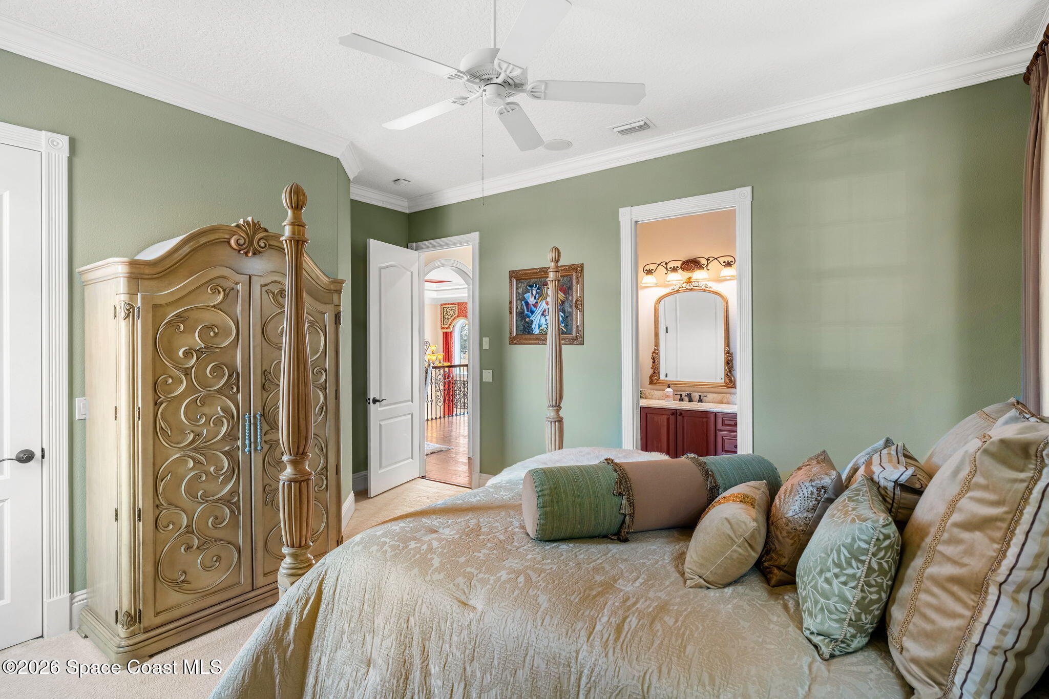 4760 Honeyridge Lane