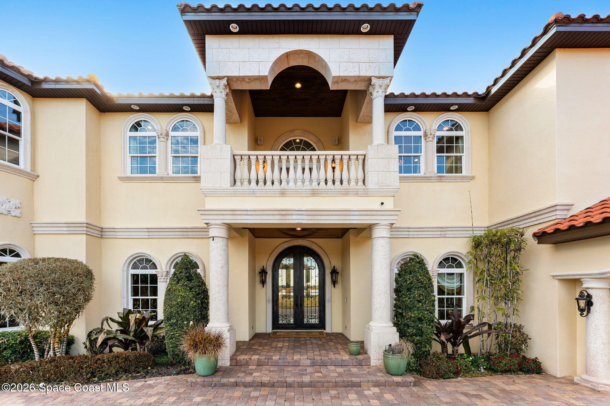 4760 Honeyridge Lane