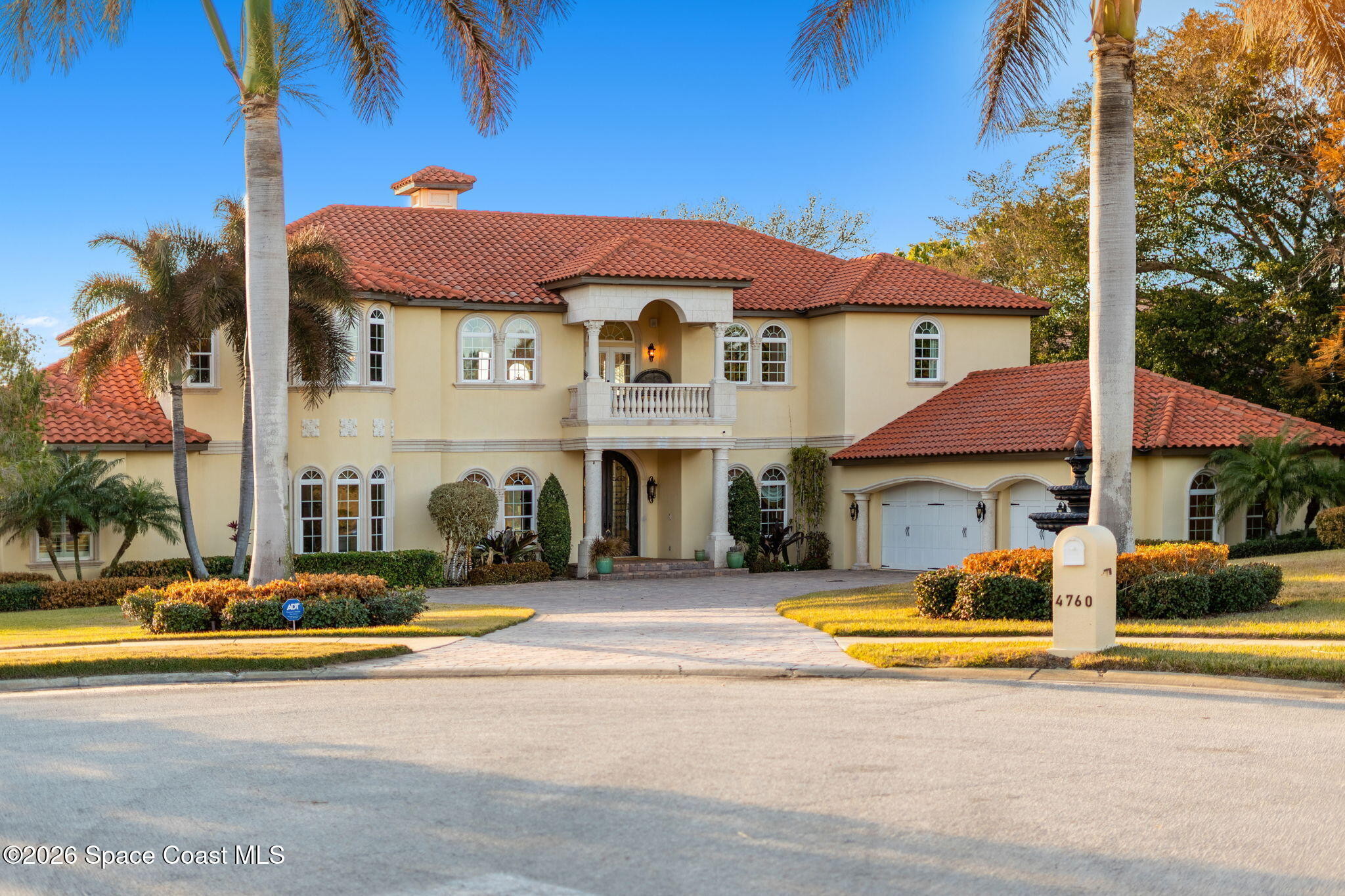 4760 Honeyridge Lane