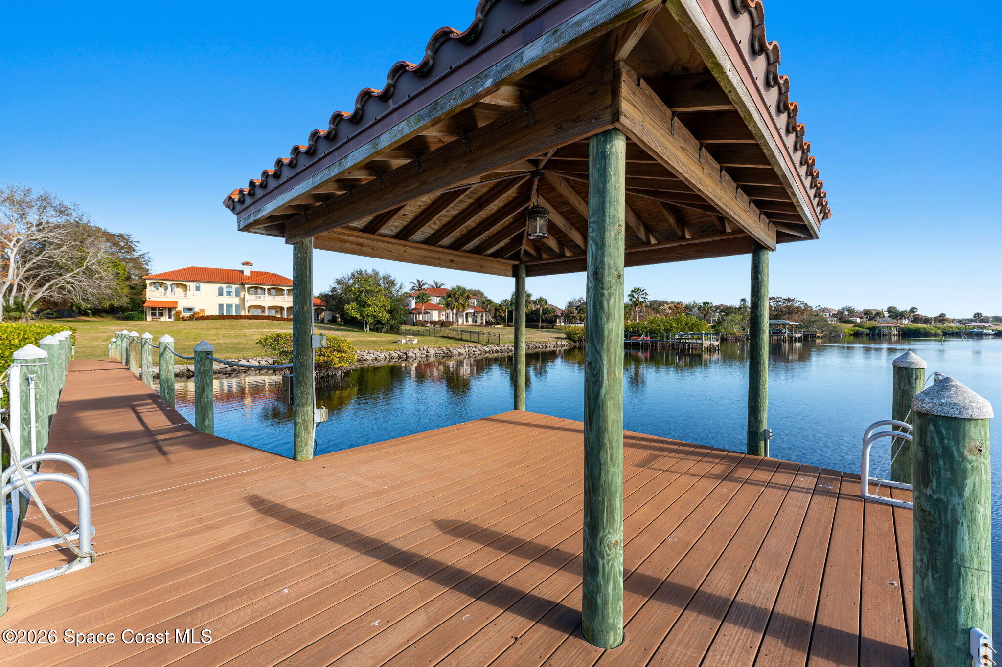 4760 Honeyridge Lane