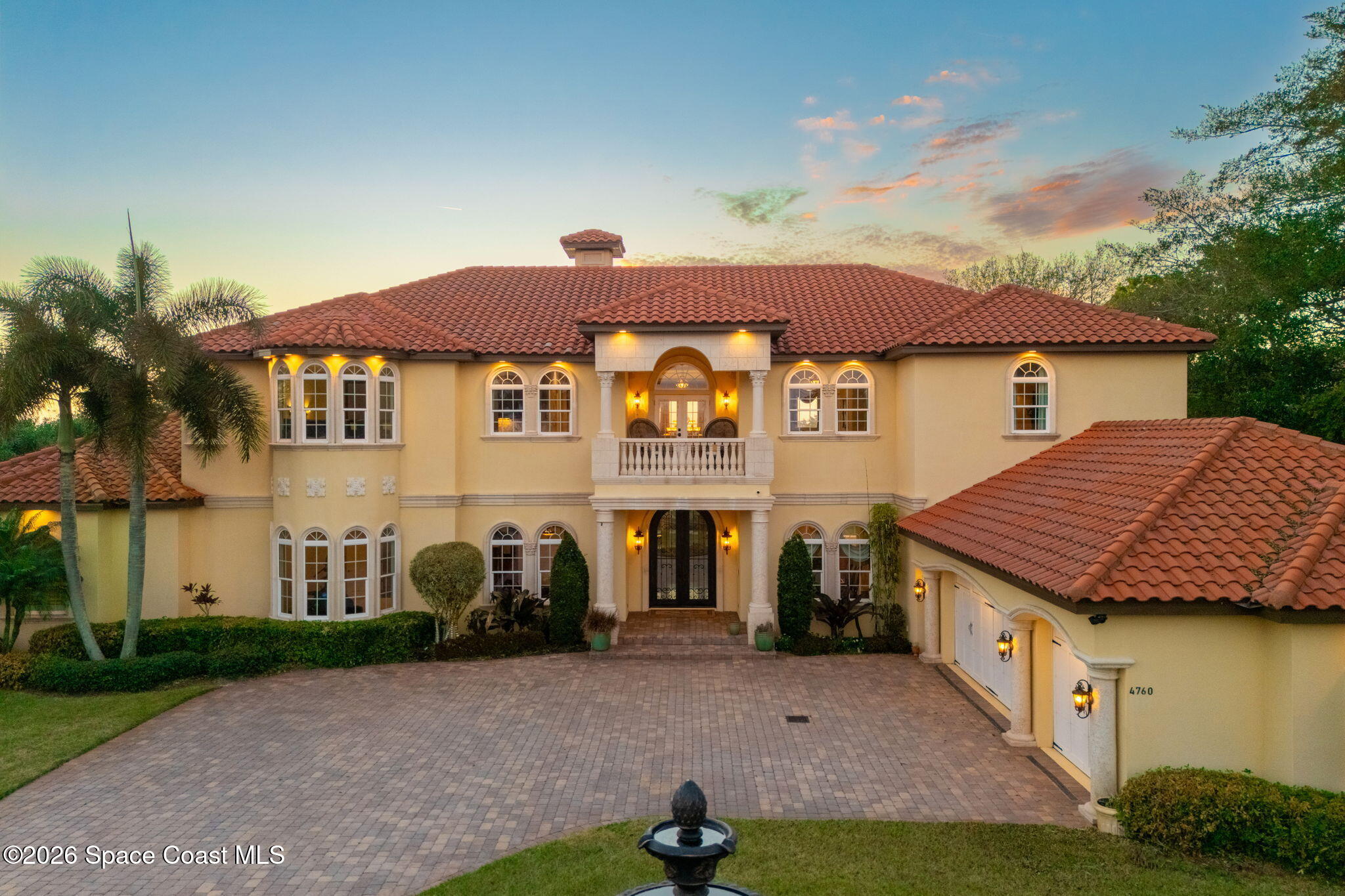 4760 Honeyridge Lane