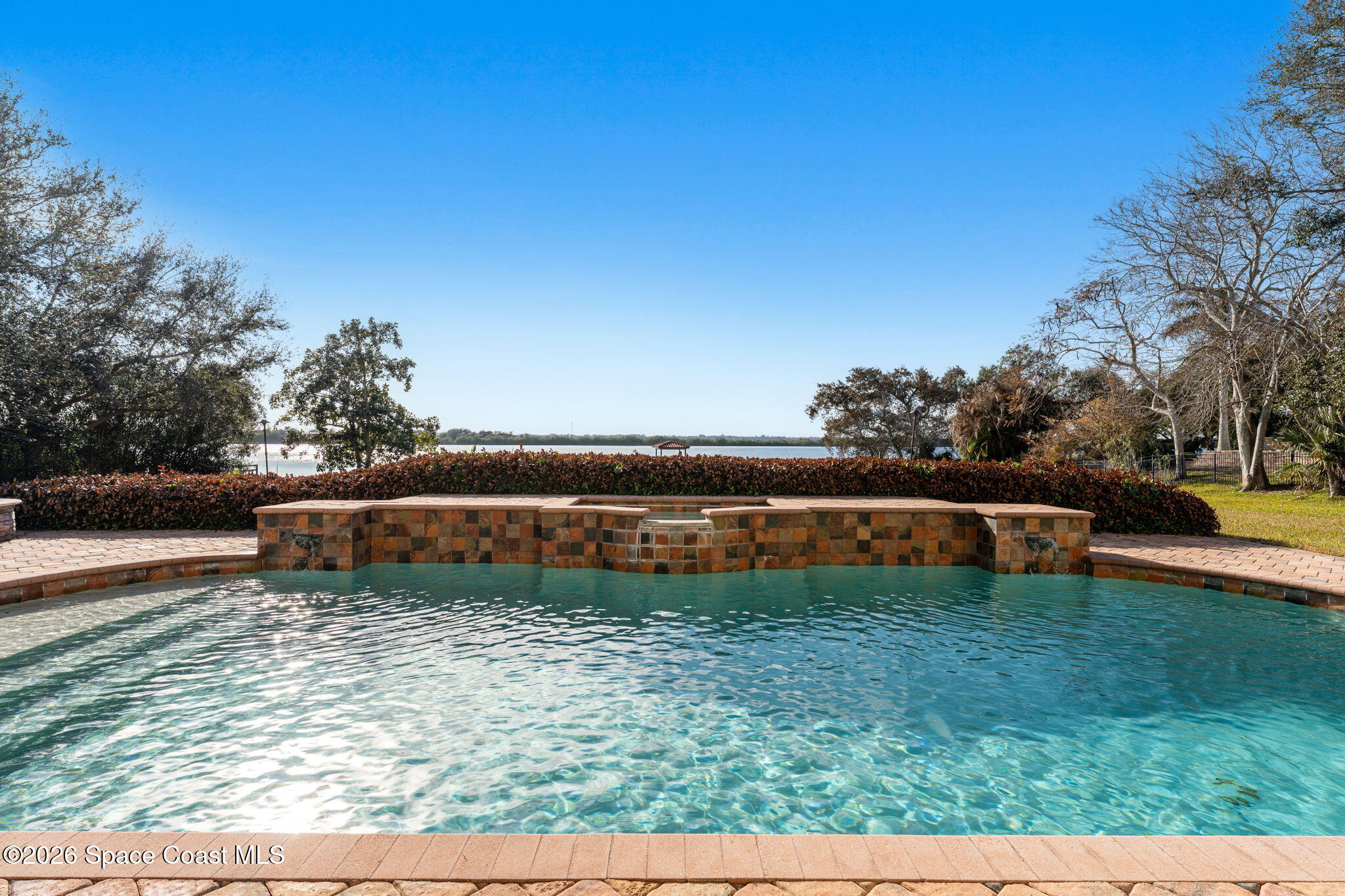 4760 Honeyridge Lane