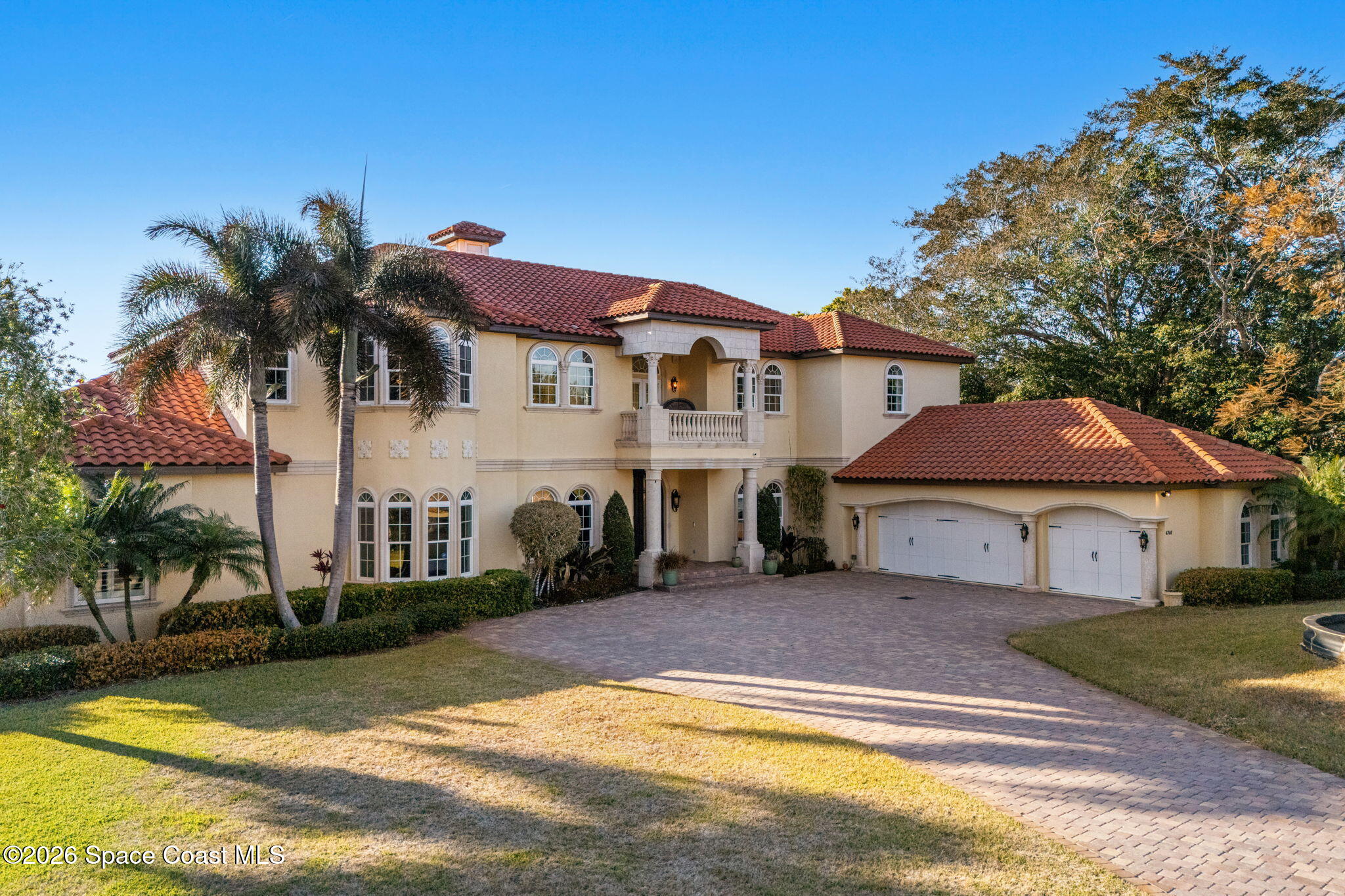 4760 Honeyridge Lane