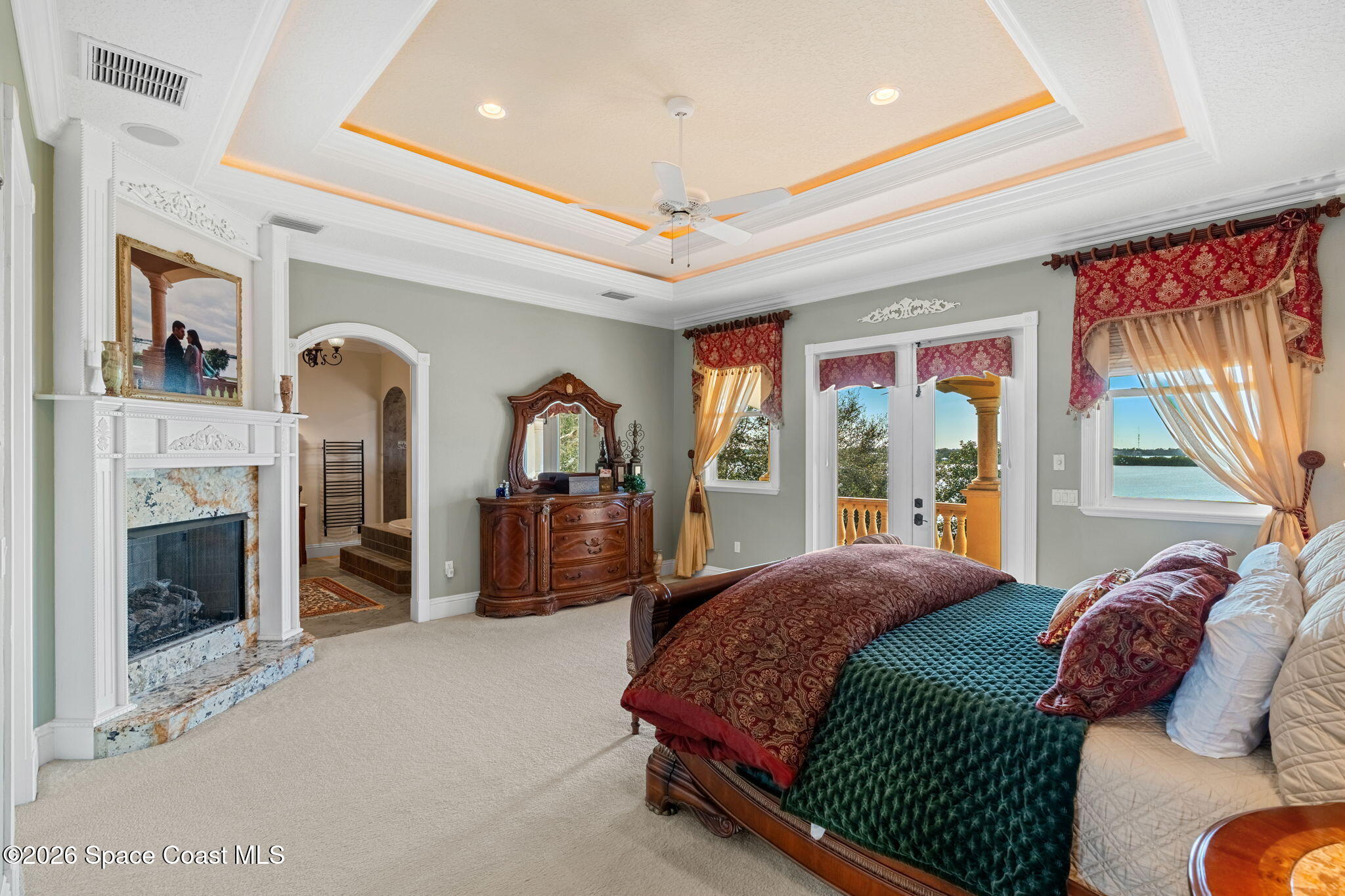 4760 Honeyridge Lane