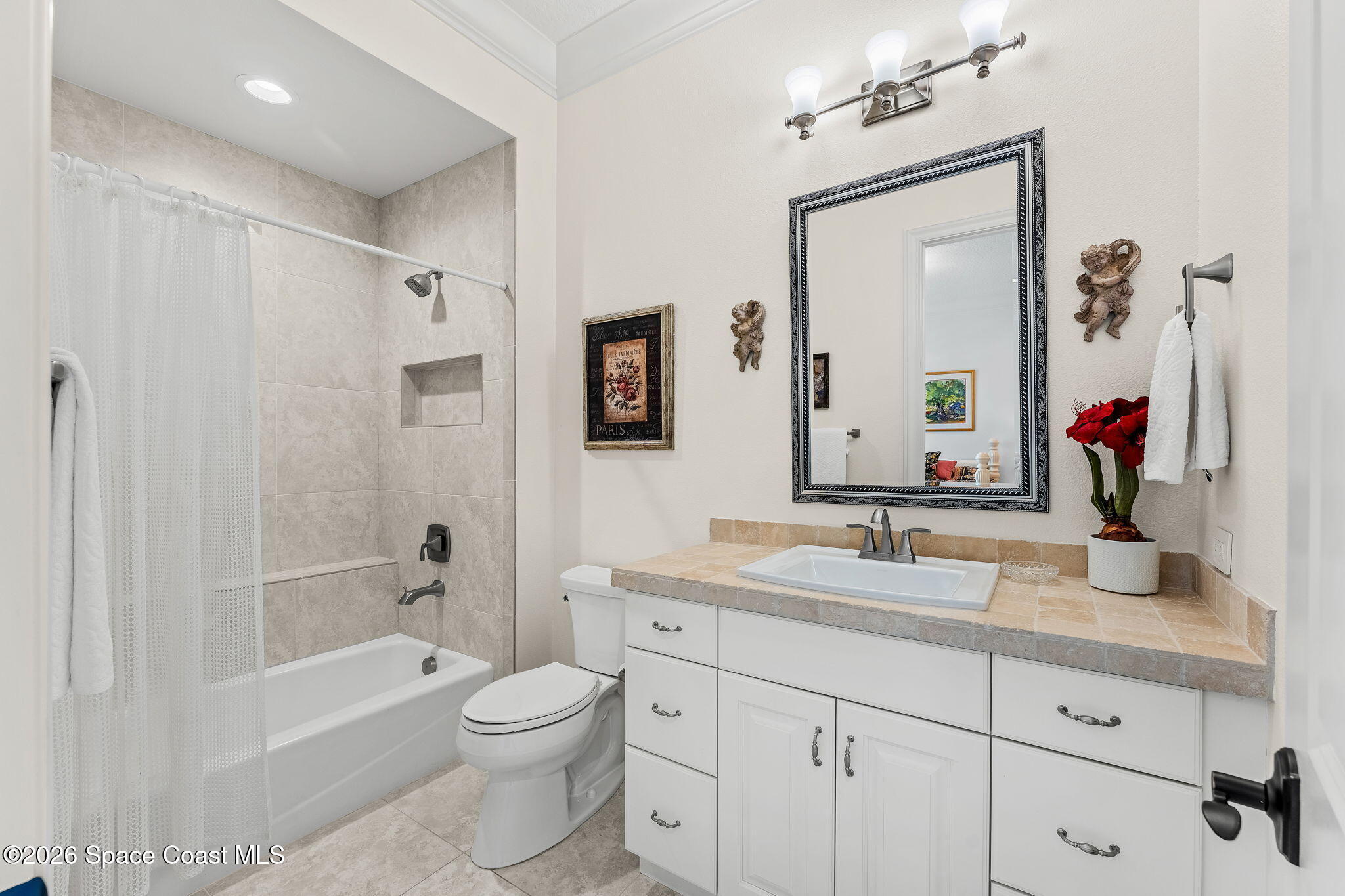 135 Lansing Island Drive