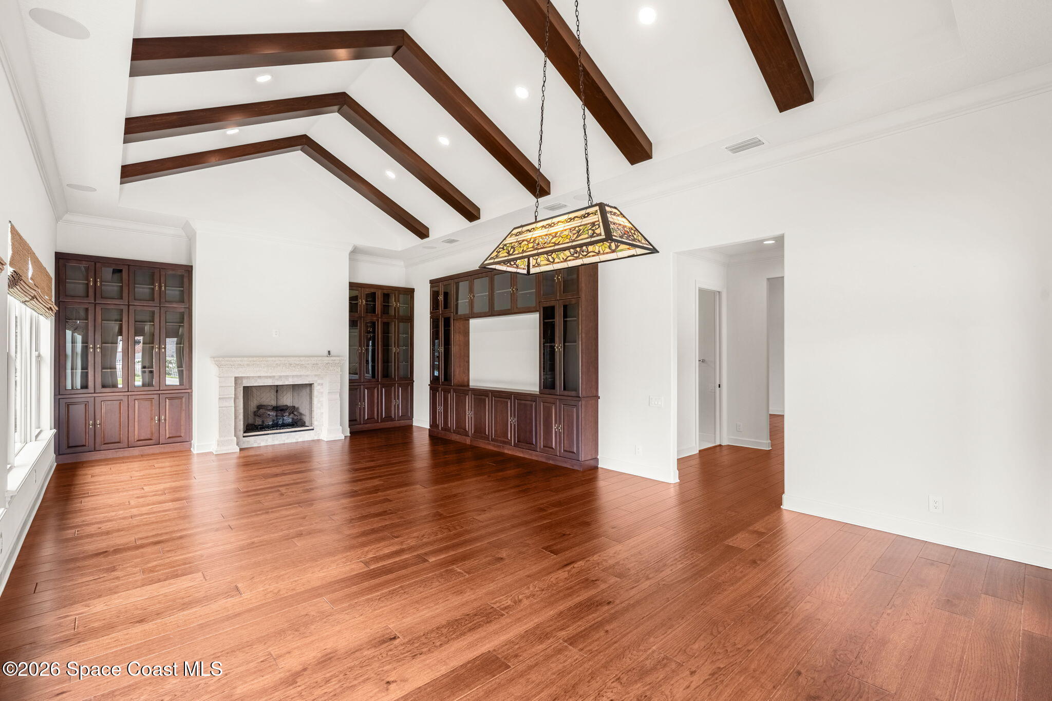 135 Lansing Island Drive