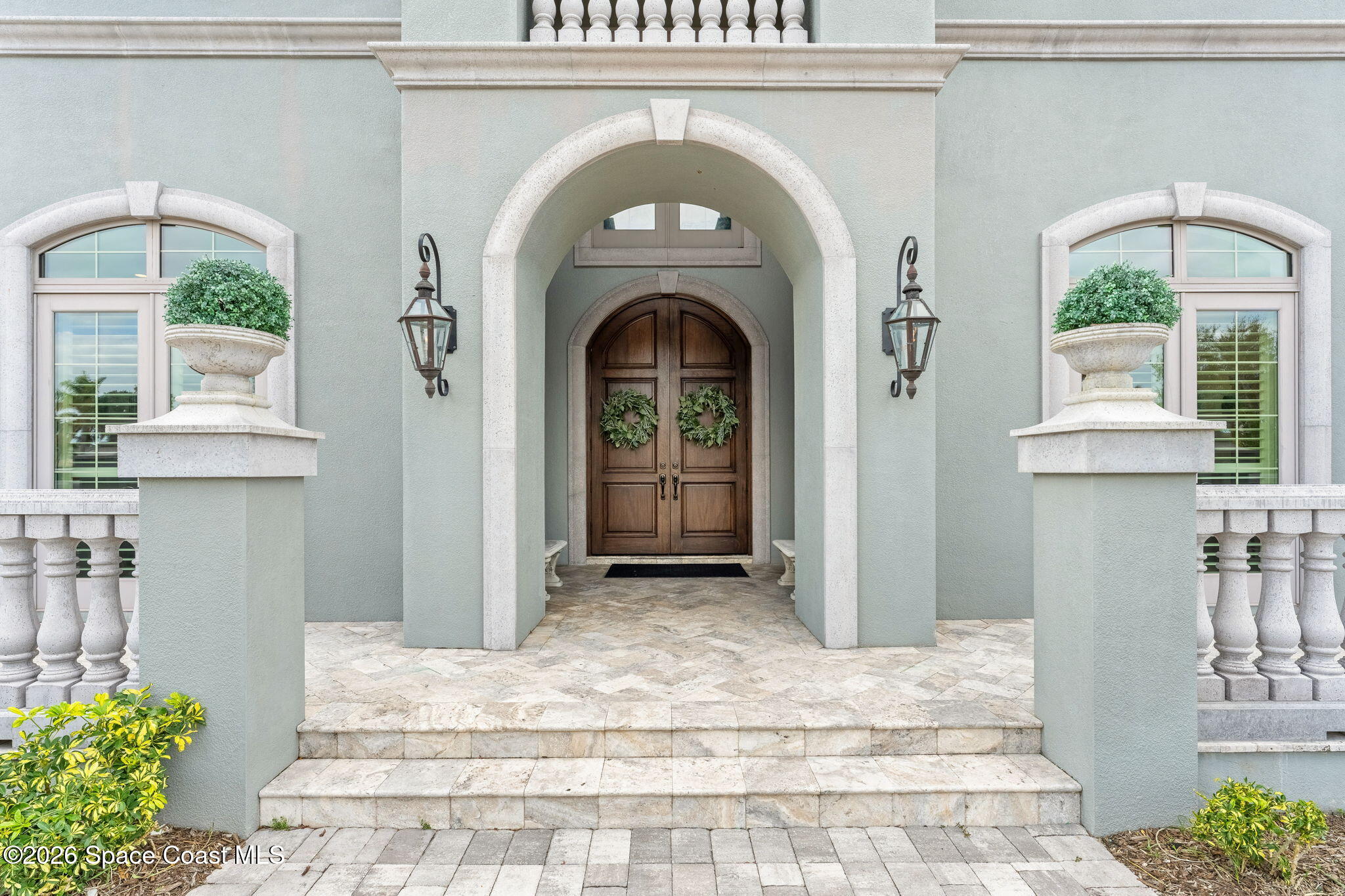 135 Lansing Island Drive