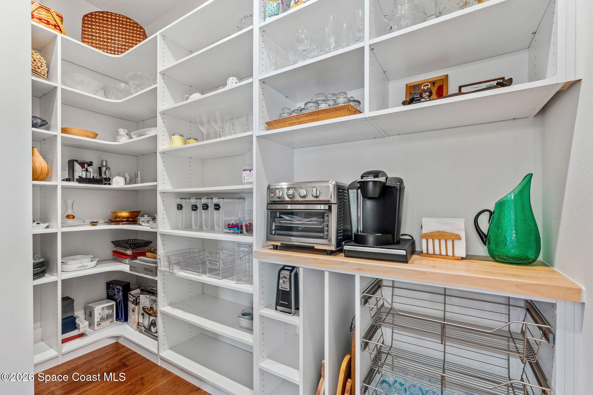 135 Lansing Island Drive