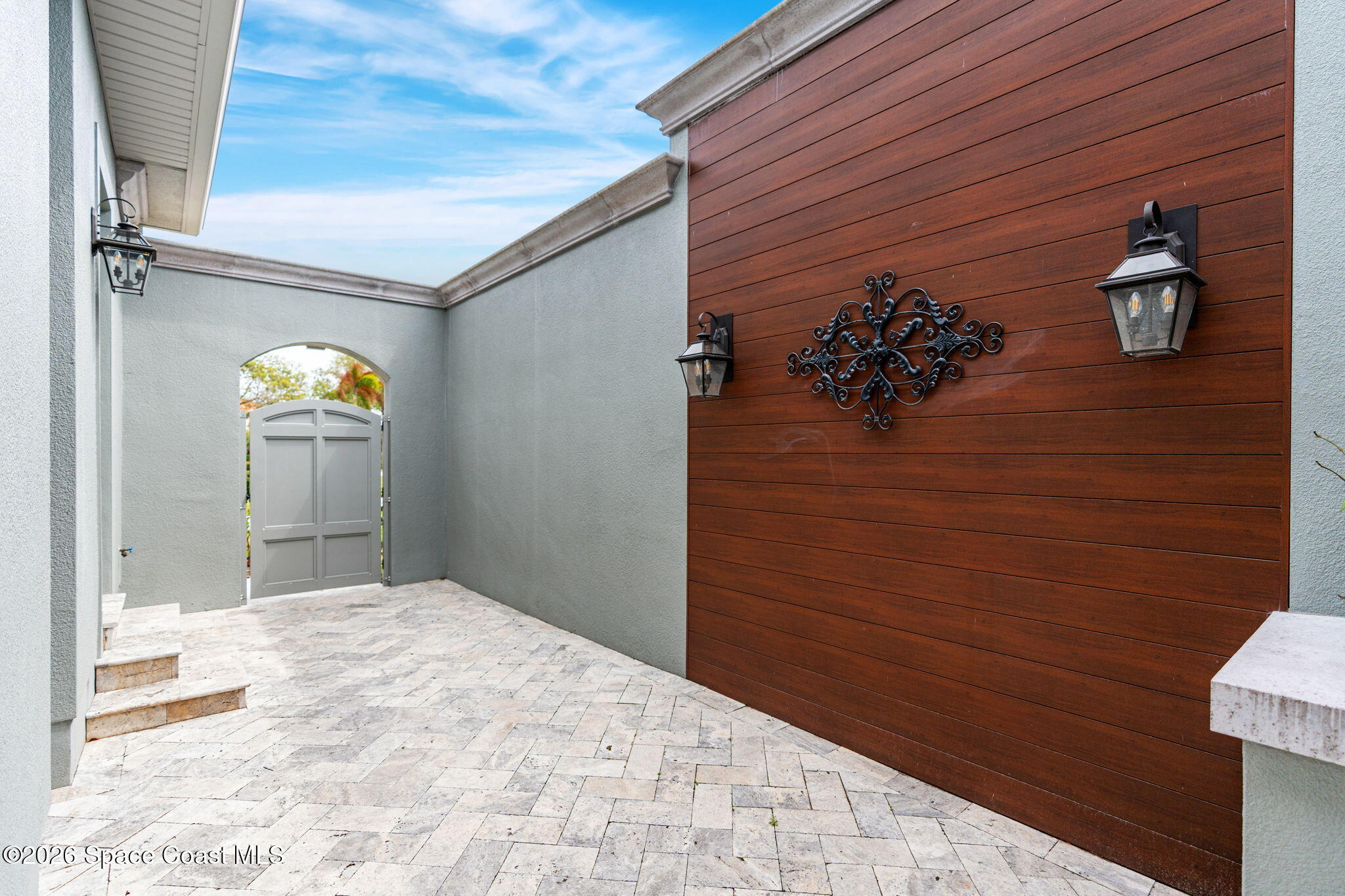 135 Lansing Island Drive