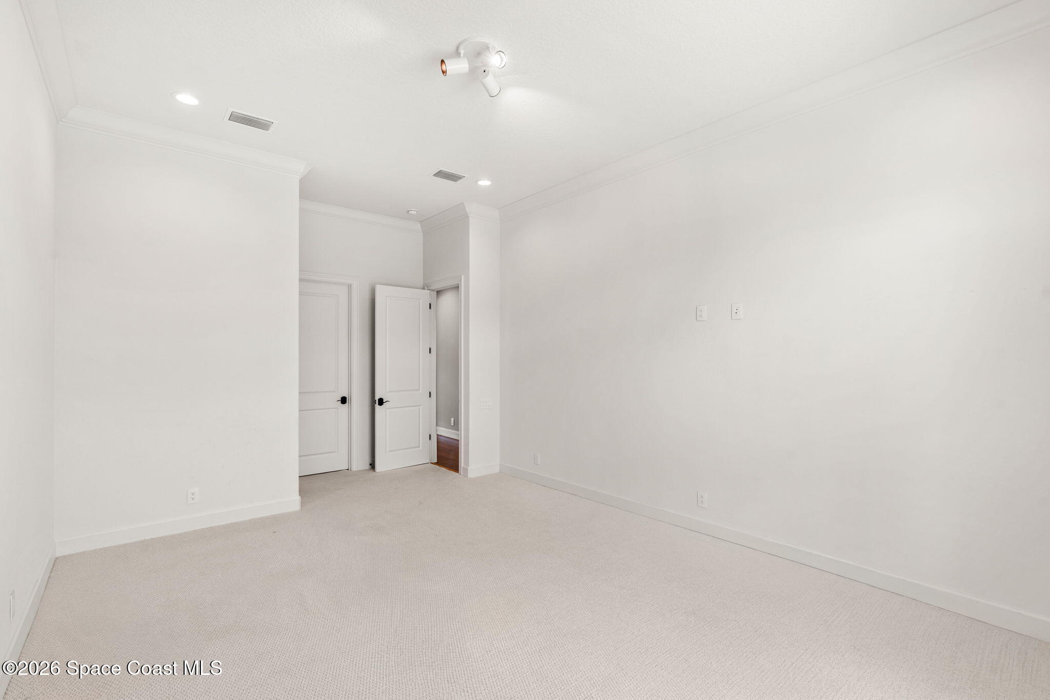 135 Lansing Island Drive