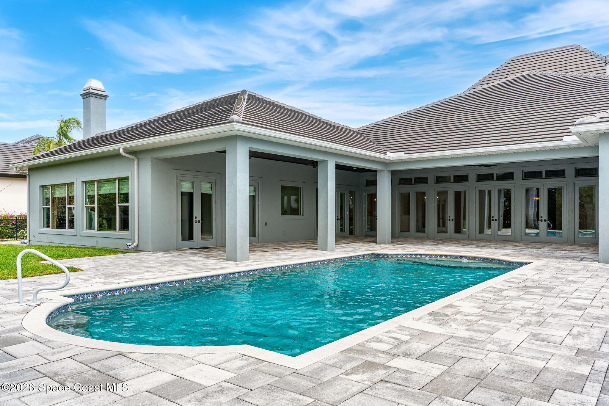 135 Lansing Island Drive