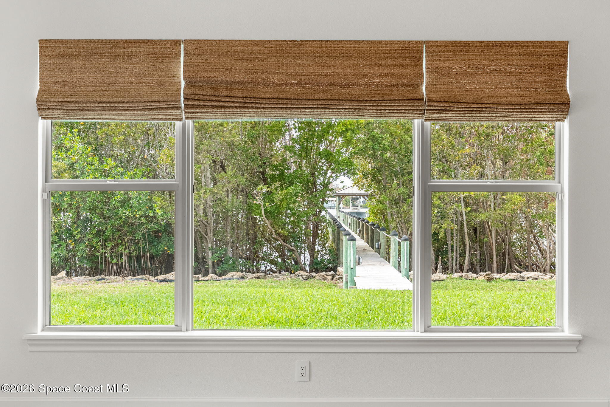 135 Lansing Island Drive