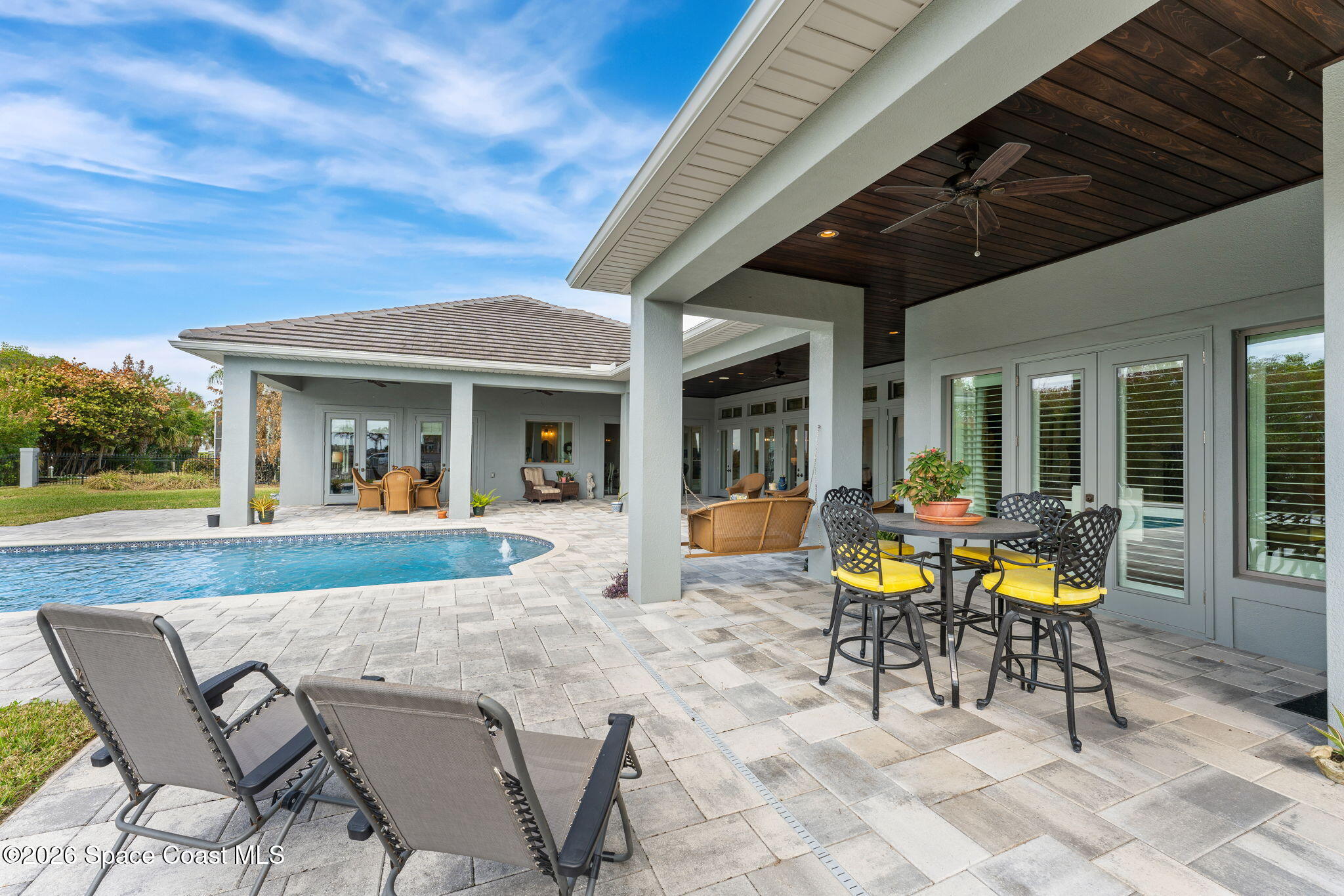 135 Lansing Island Drive