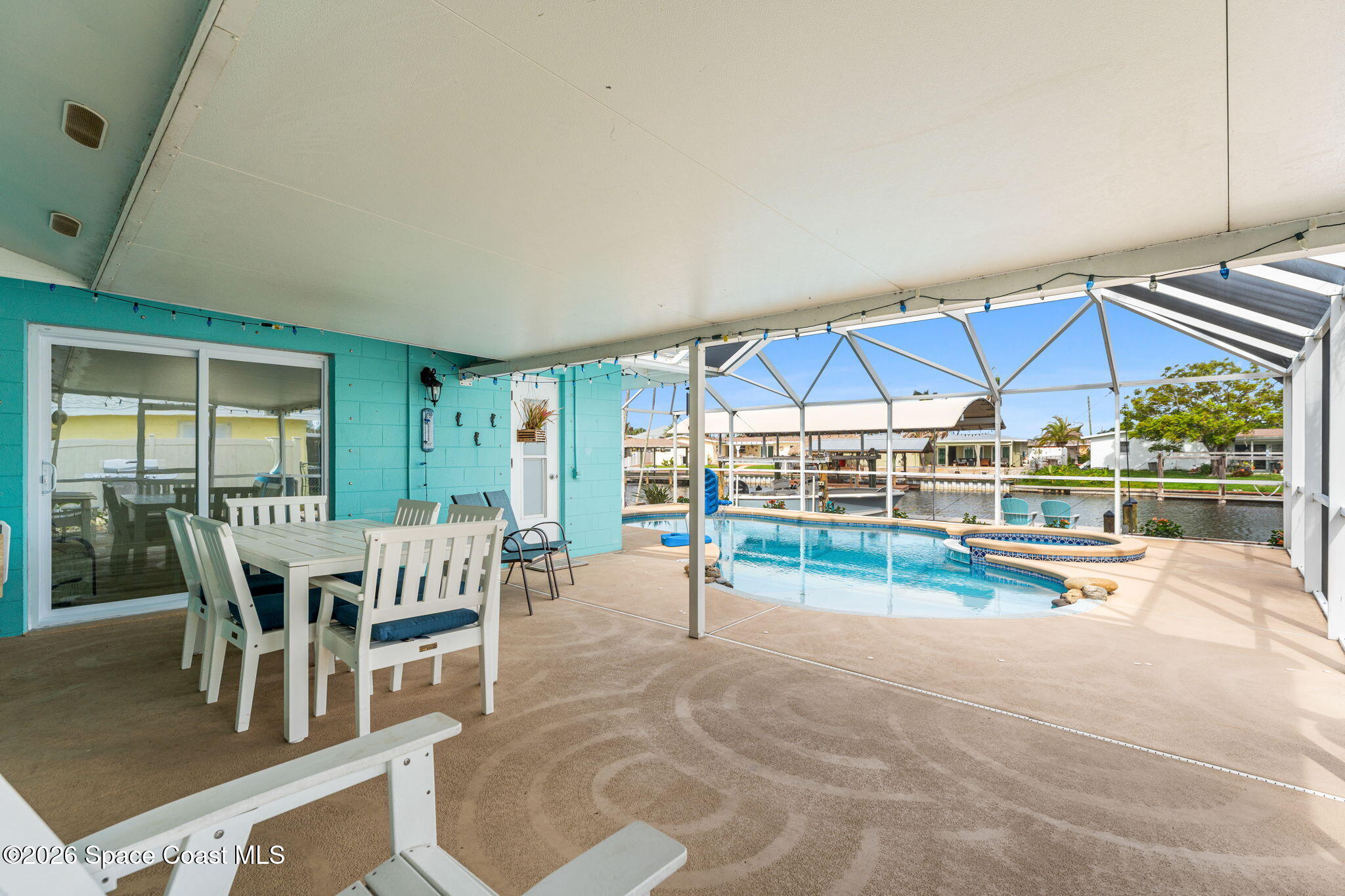 360 Diana Boulevard