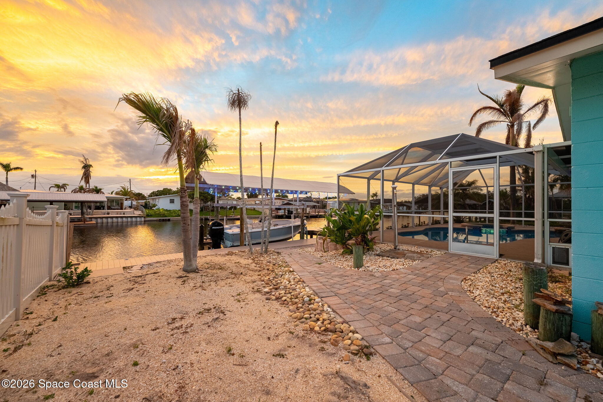 360 Diana Boulevard