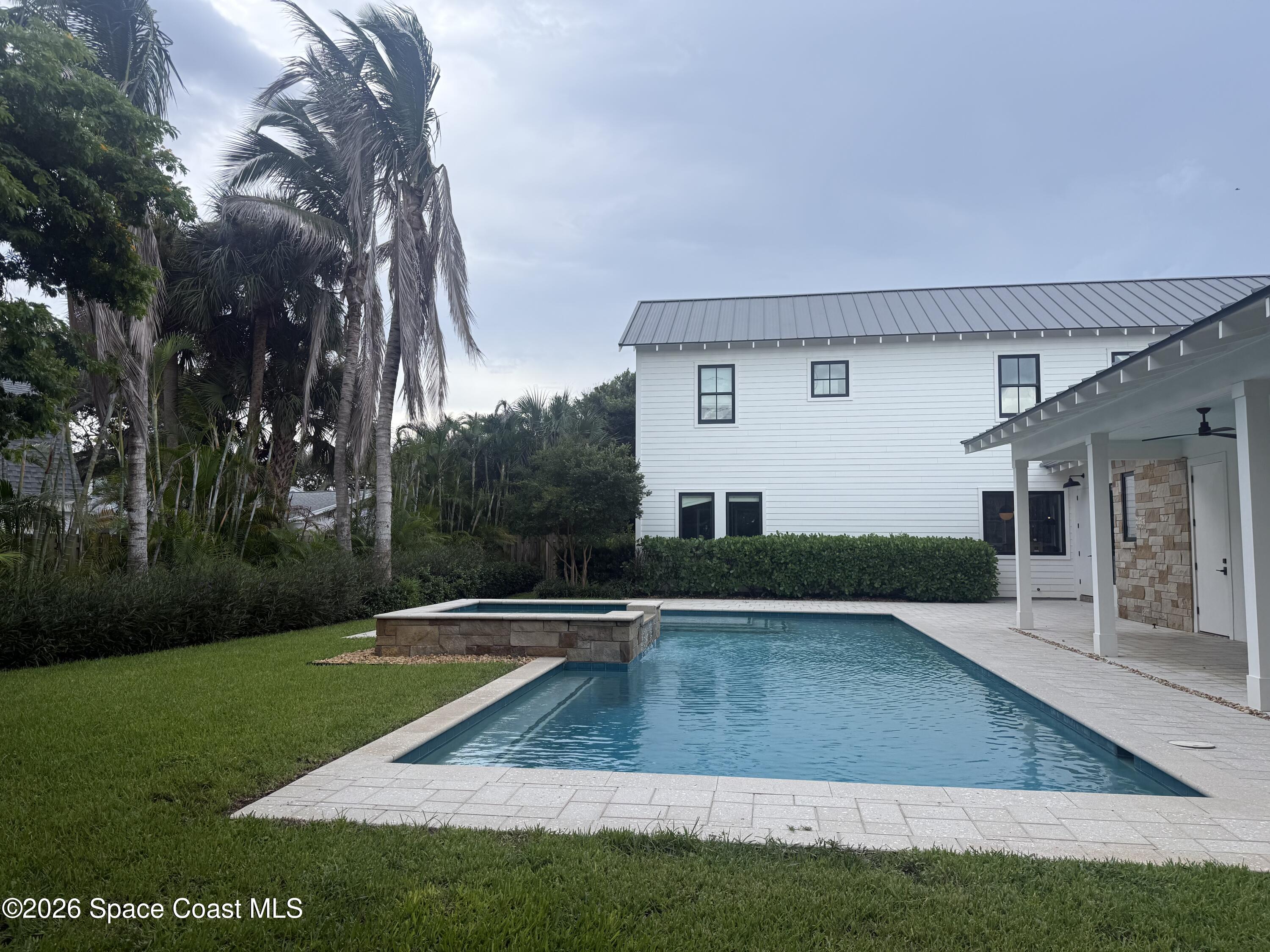 404 Hibiscus Trail