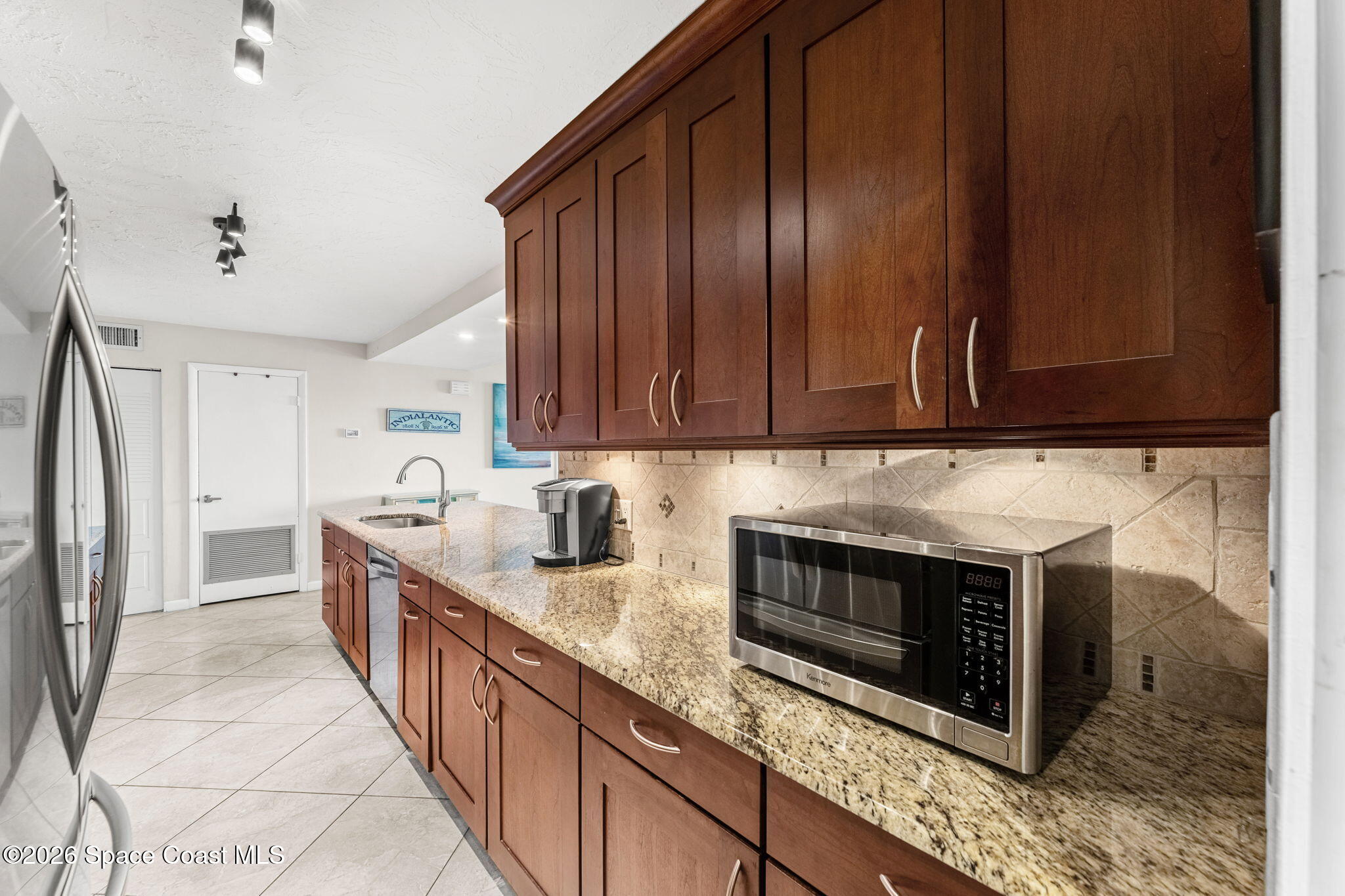 877 N Highway A1a 1002