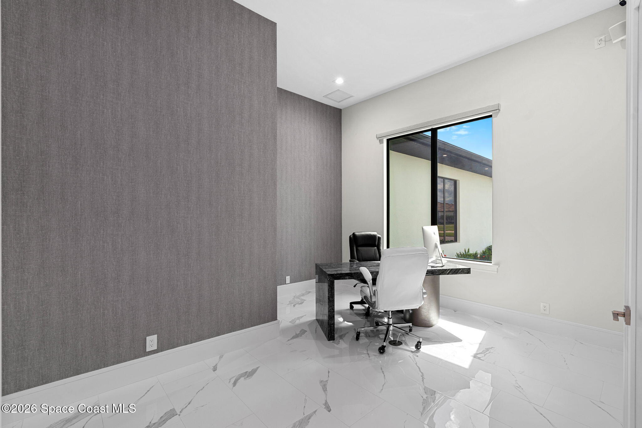 3618 Lake Adelaide Place