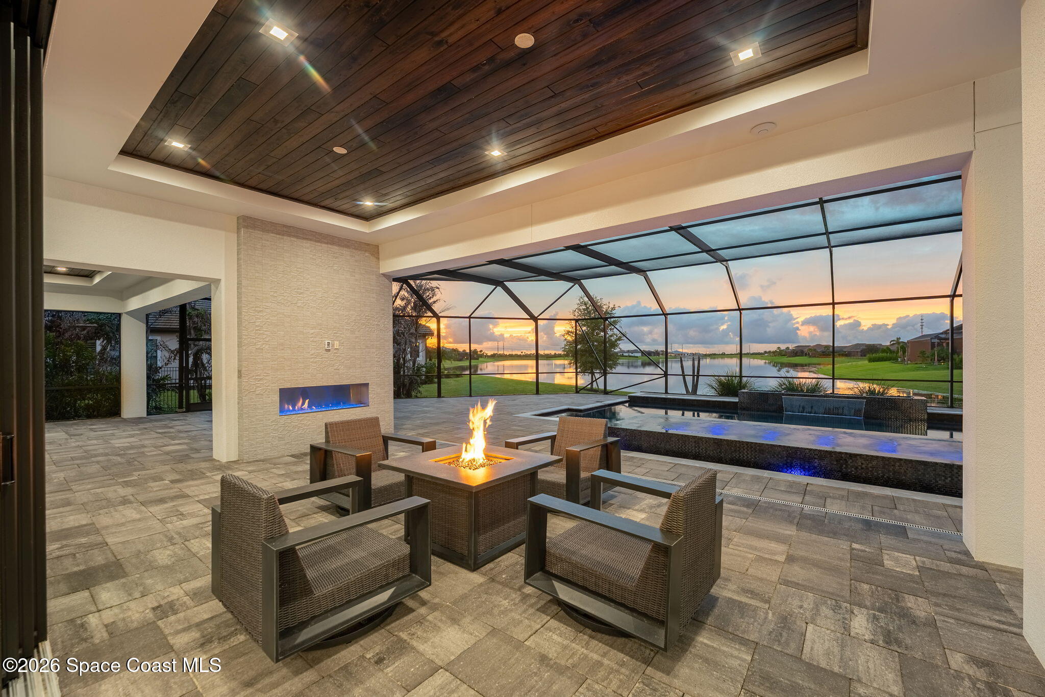 3618 Lake Adelaide Place