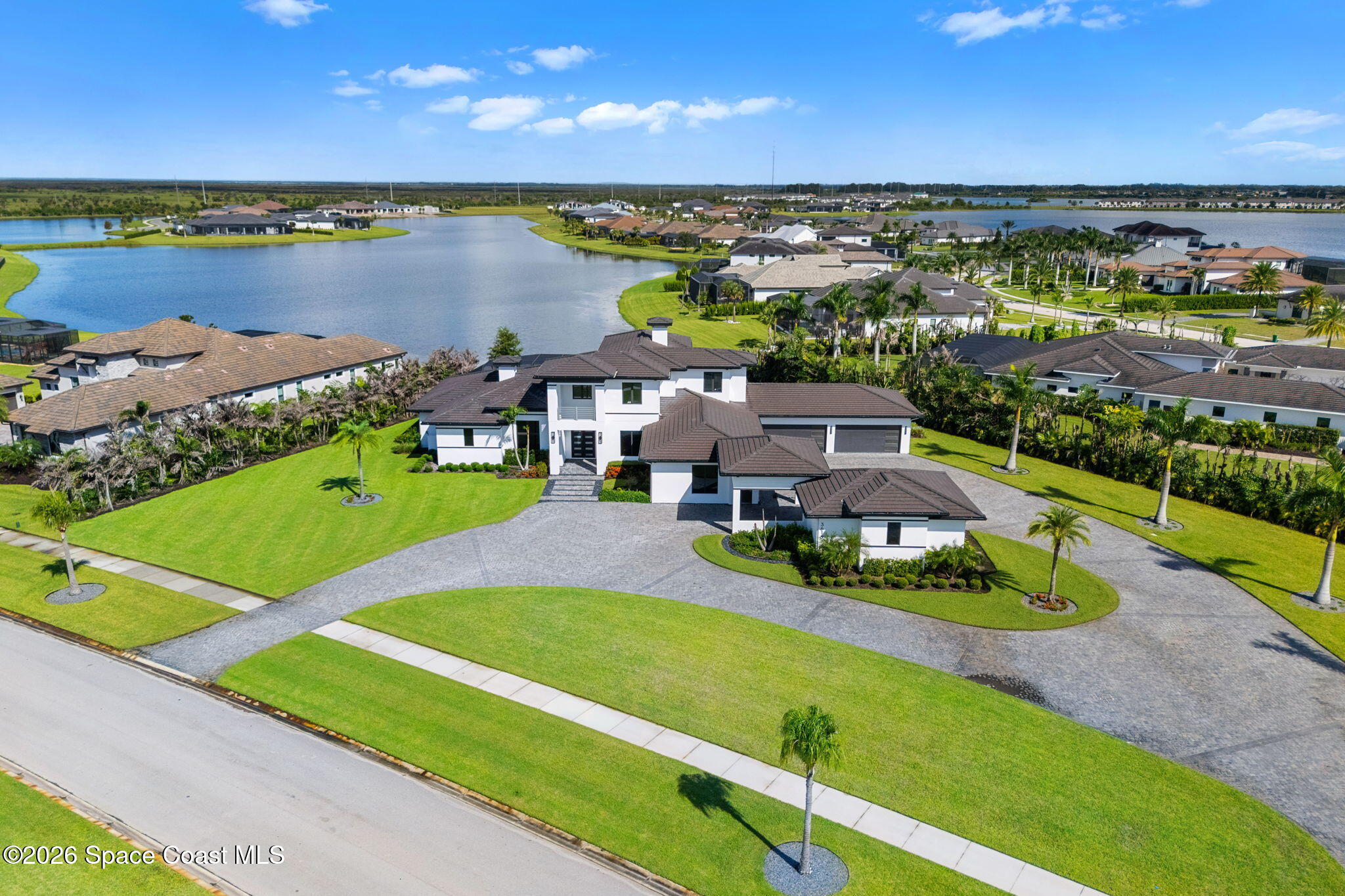 3618 Lake Adelaide Place