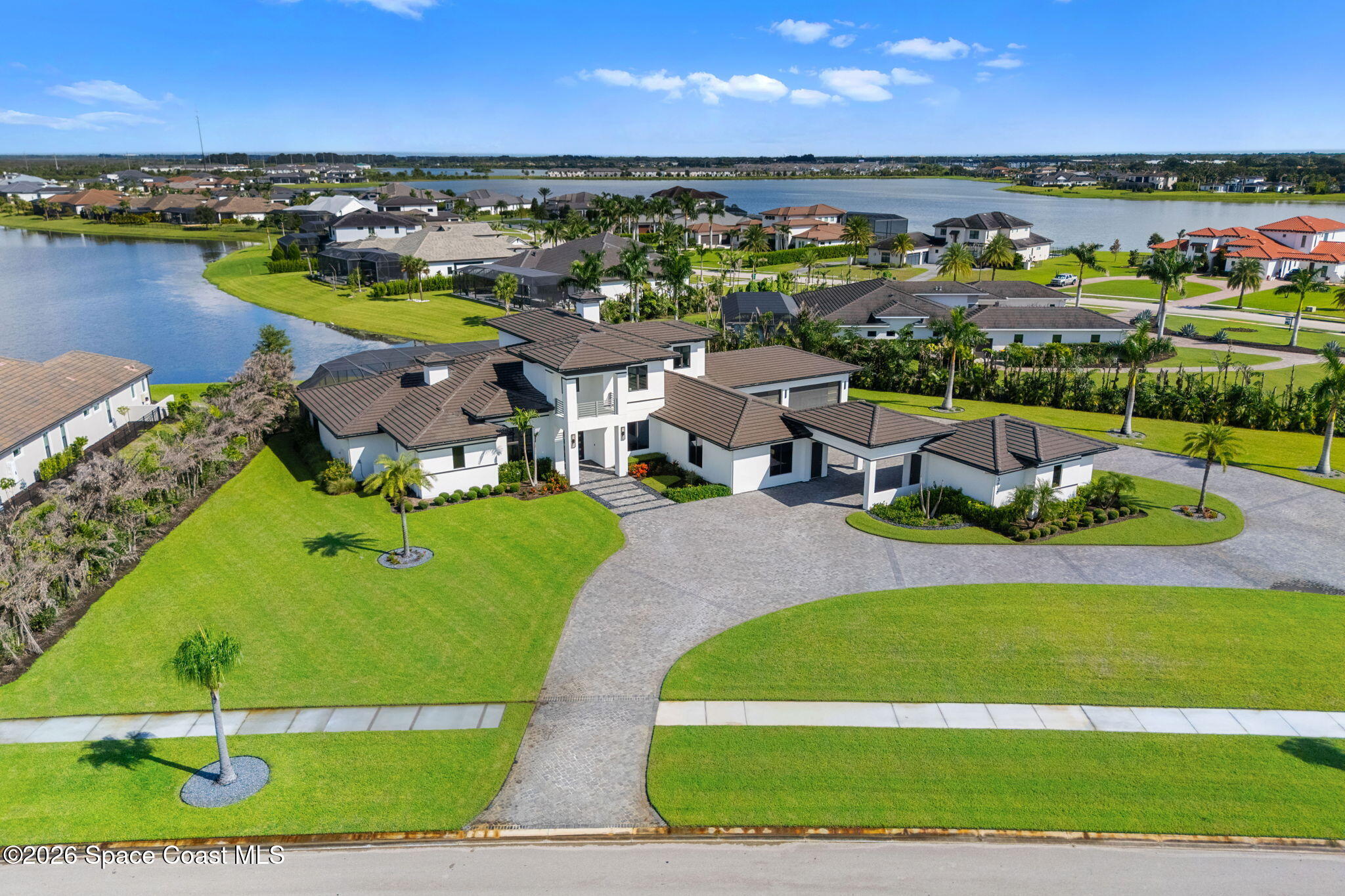 3618 Lake Adelaide Place