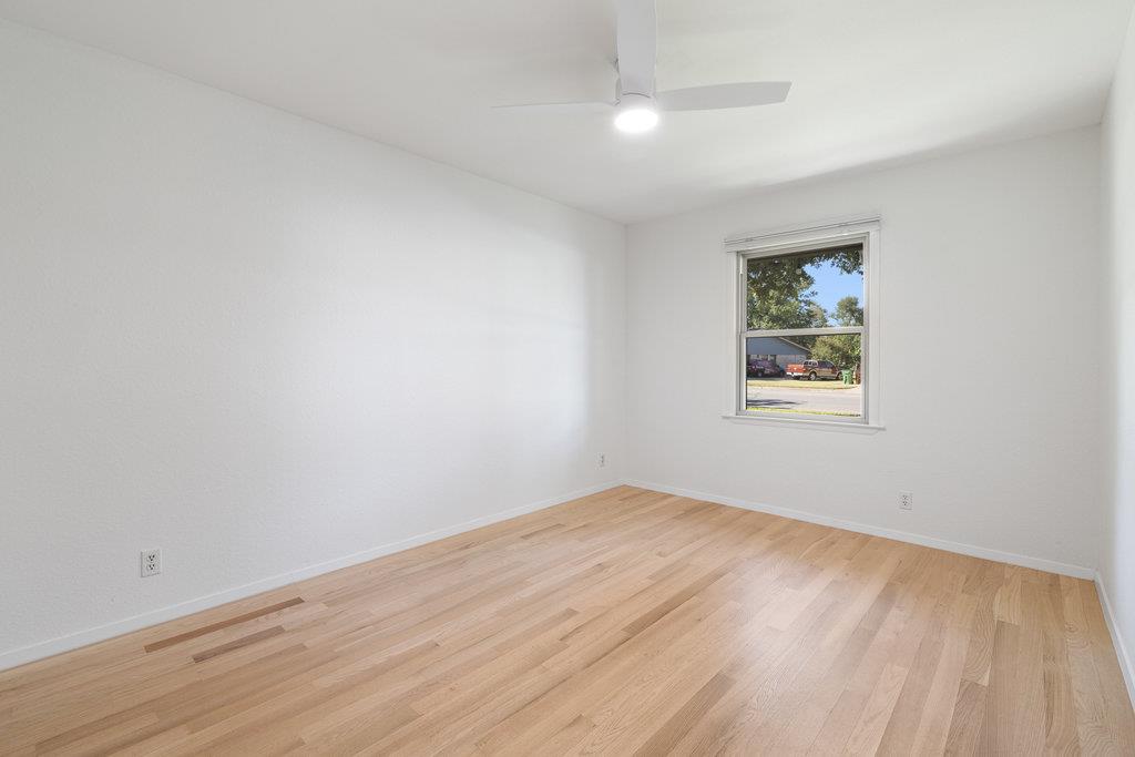 1105 Deep Wood DR - Fully Refreshed Single-Story in Round Rock West