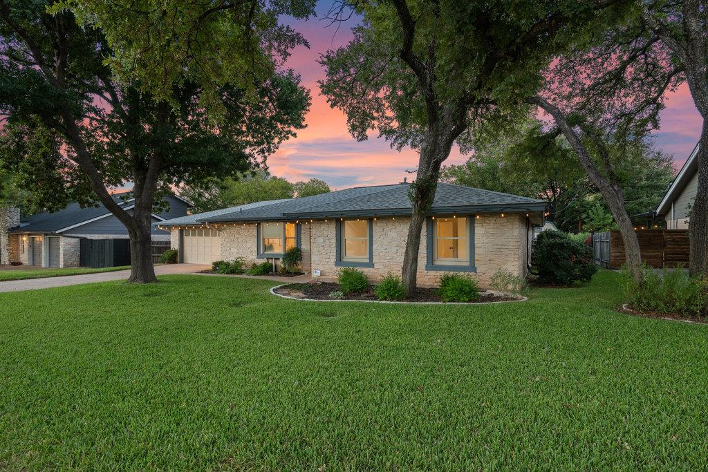 1105 Deep Wood DR - Fully Refreshed Single-Story in Round Rock West