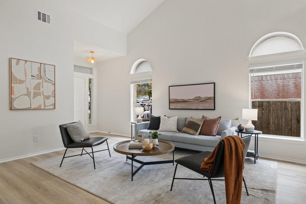 1305 Tudor House Rd | Updated & Move-In Ready